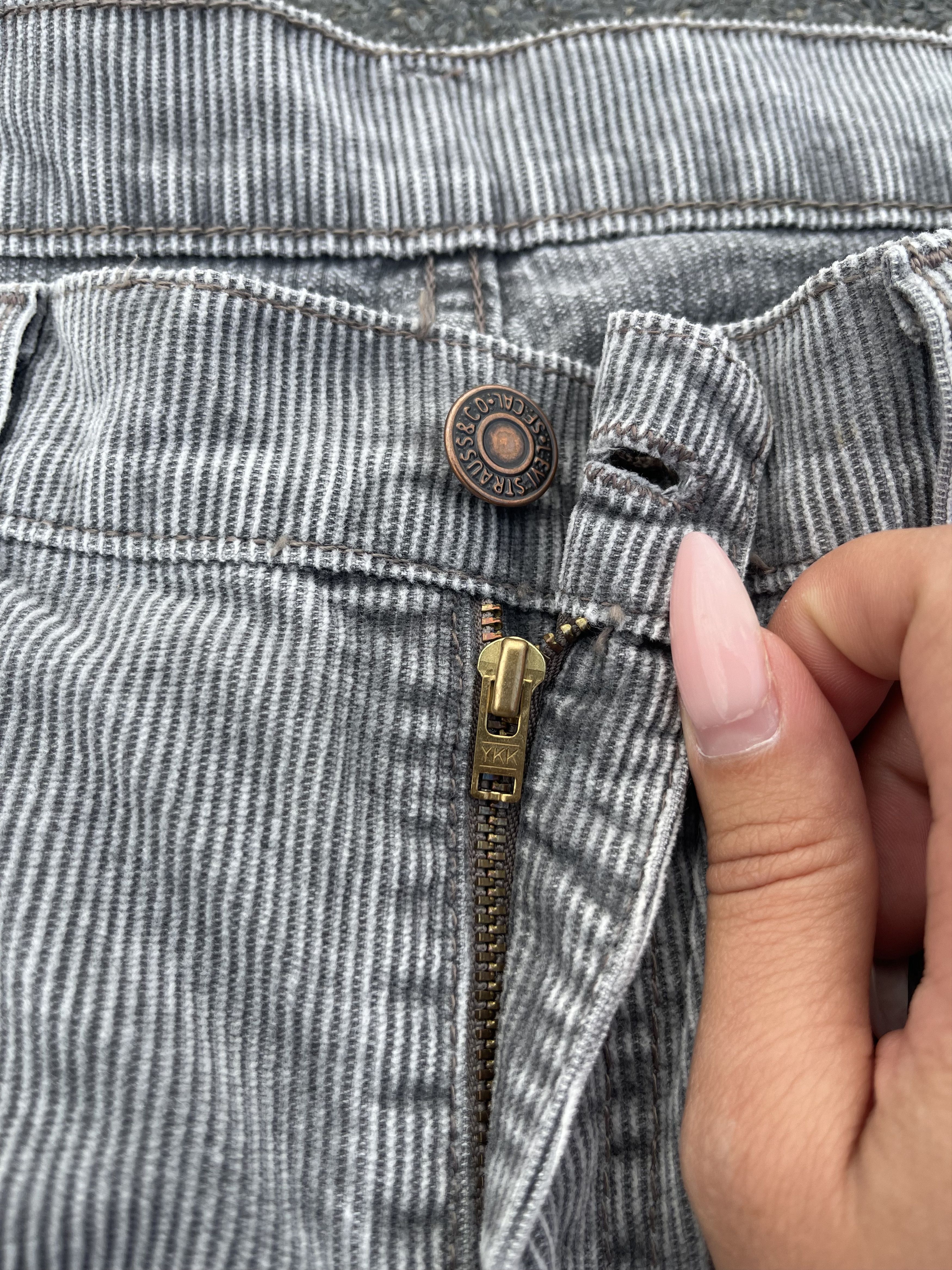 Levi's × Levi's Vintage Clothing Vintage Levi's 507 Corduroy Light Gray Washed Pant Size US 31 - 5 Thumbnail