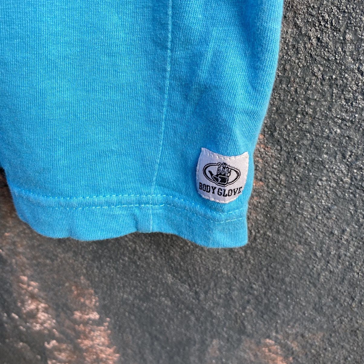 Body Glove Vintage Faded Y2K Body Glove Surf ERD GRUNGE THRASHED TEE Size US L / EU 52-54 / 3 - 5 Thumbnail