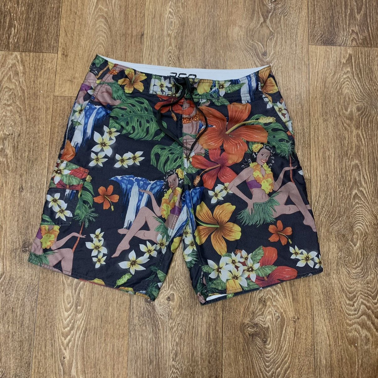 Vintage Vintage 90s Floral All Over Print Shorts Streetwear Boxy 34 Size US 34 / EU 50 - 1 Thumbnail