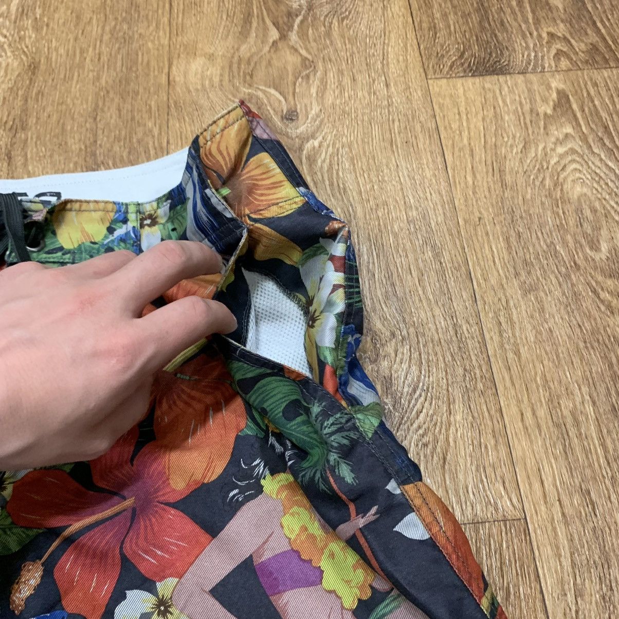 Vintage Vintage 90s Floral All Over Print Shorts Streetwear Boxy 34 Size US 34 / EU 50 - 4 Thumbnail