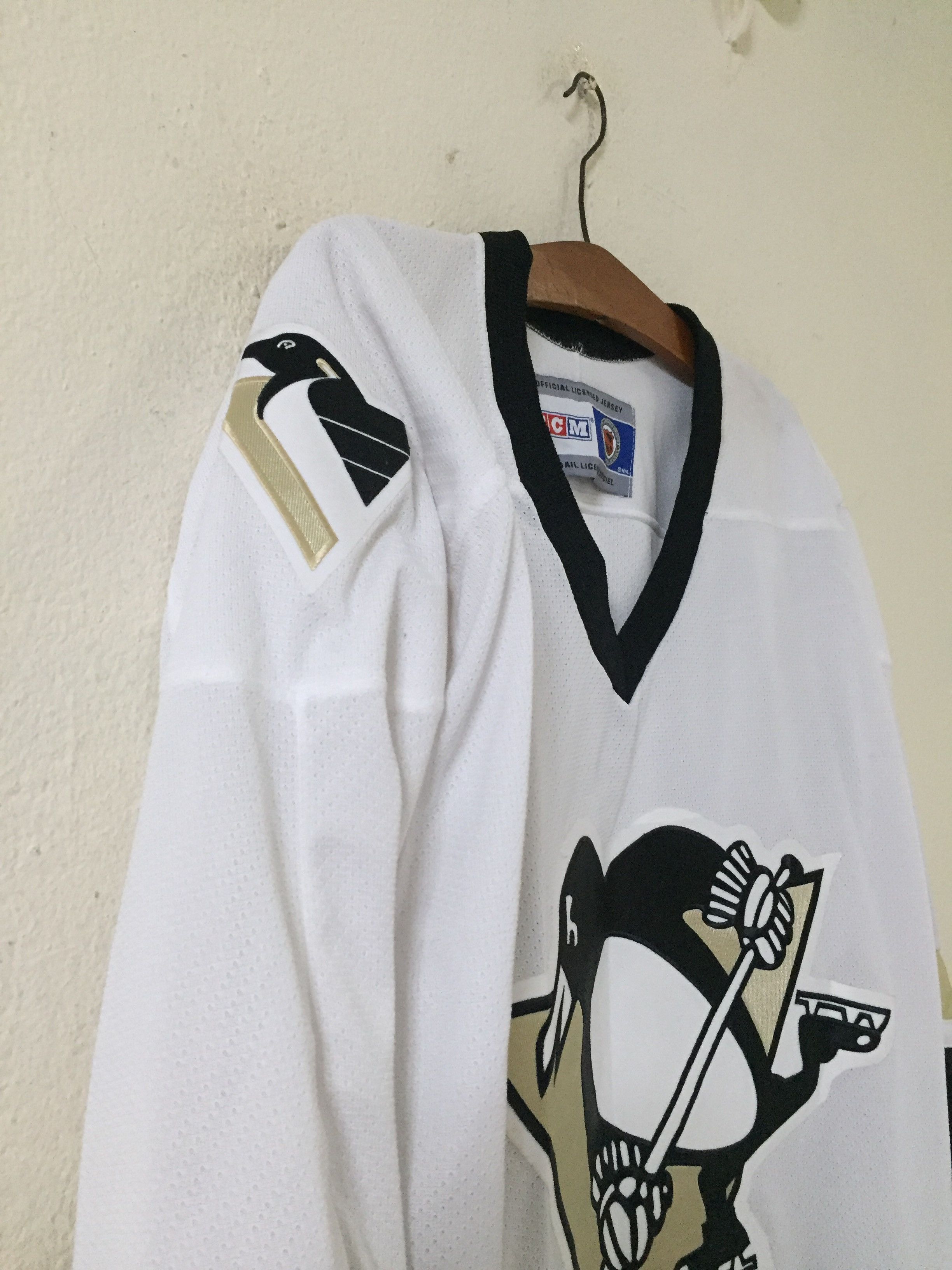 Ccm Vintage CCM Pittsburgh Penguins NHL Jersey Size US XL / EU 56 / 4 - 6 Thumbnail