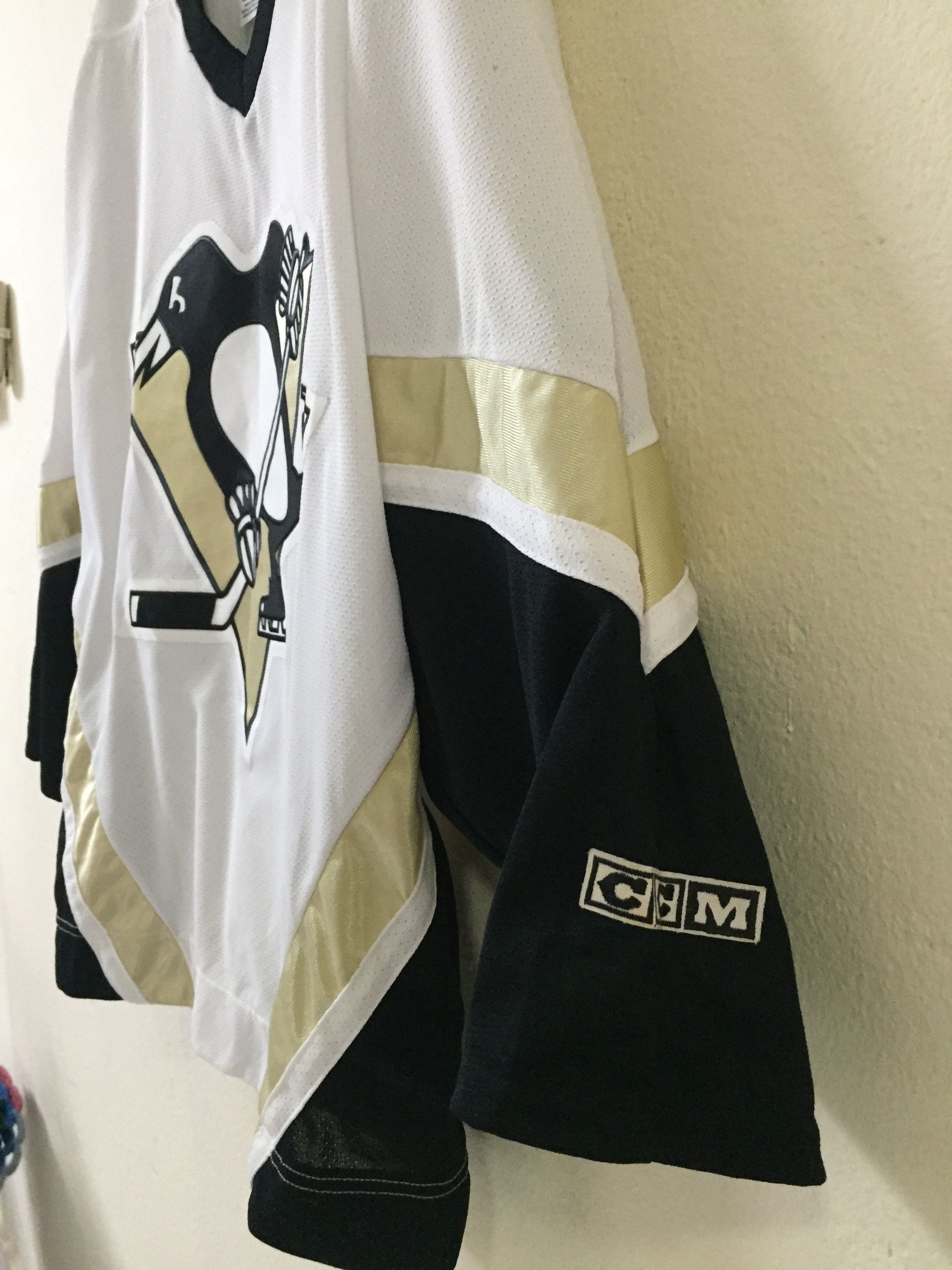 Ccm Vintage CCM Pittsburgh Penguins NHL Jersey Size US XL / EU 56 / 4 - 5 Thumbnail