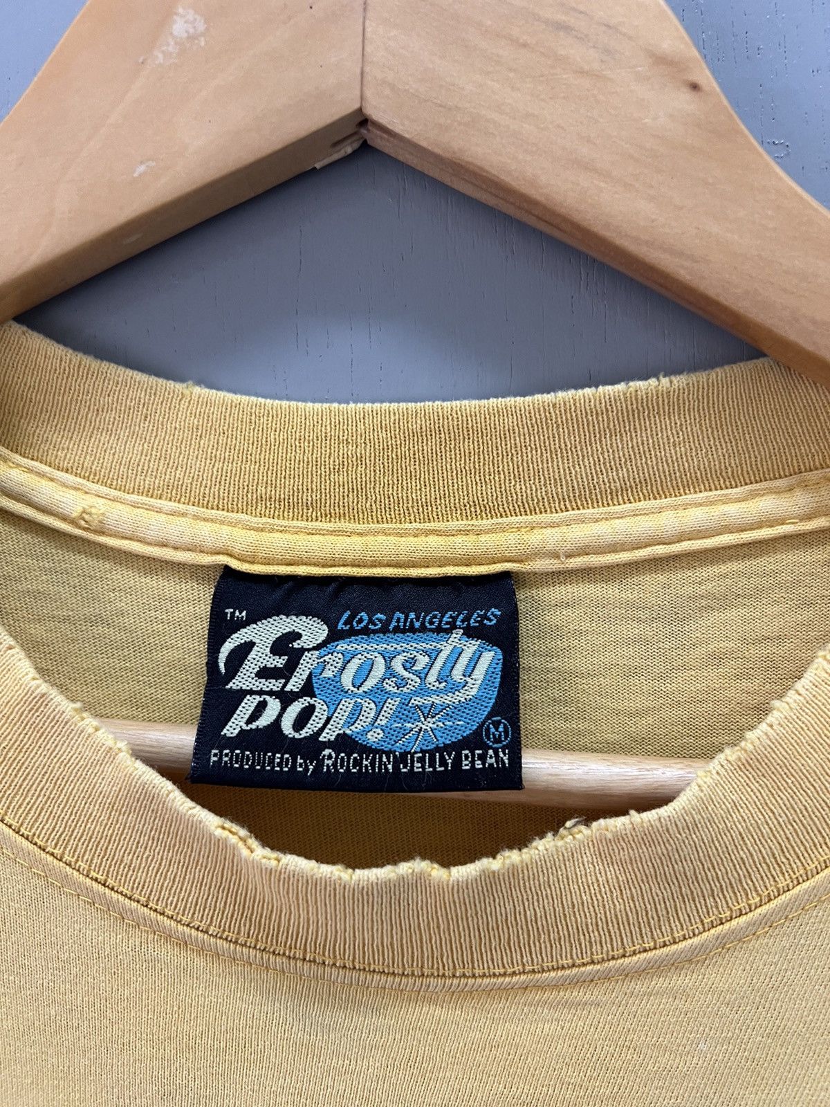 Japanese Brand Vintage Erosty Pop Rockin Jelly Bean Bikini Girl T-shirts Size US M / EU 48-50 / 2 - 6 Thumbnail