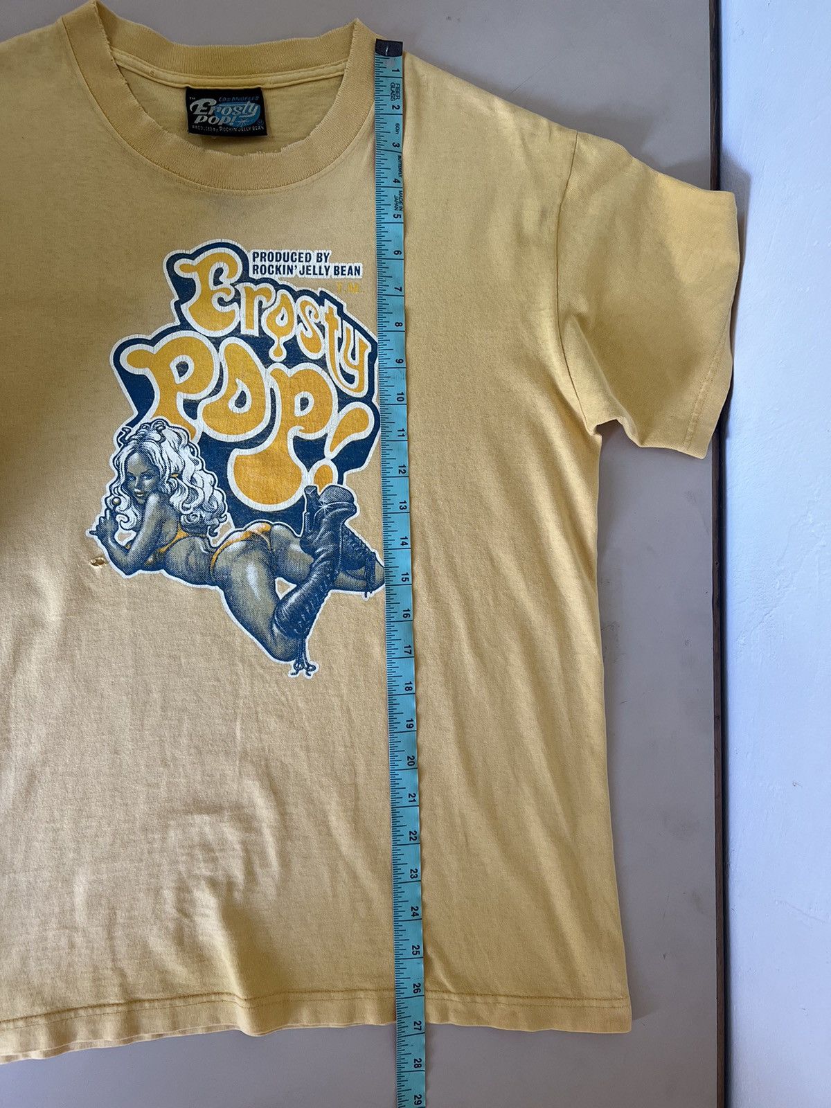 Japanese Brand Vintage Erosty Pop Rockin Jelly Bean Bikini Girl T-shirts Size US M / EU 48-50 / 2 - 10 Thumbnail