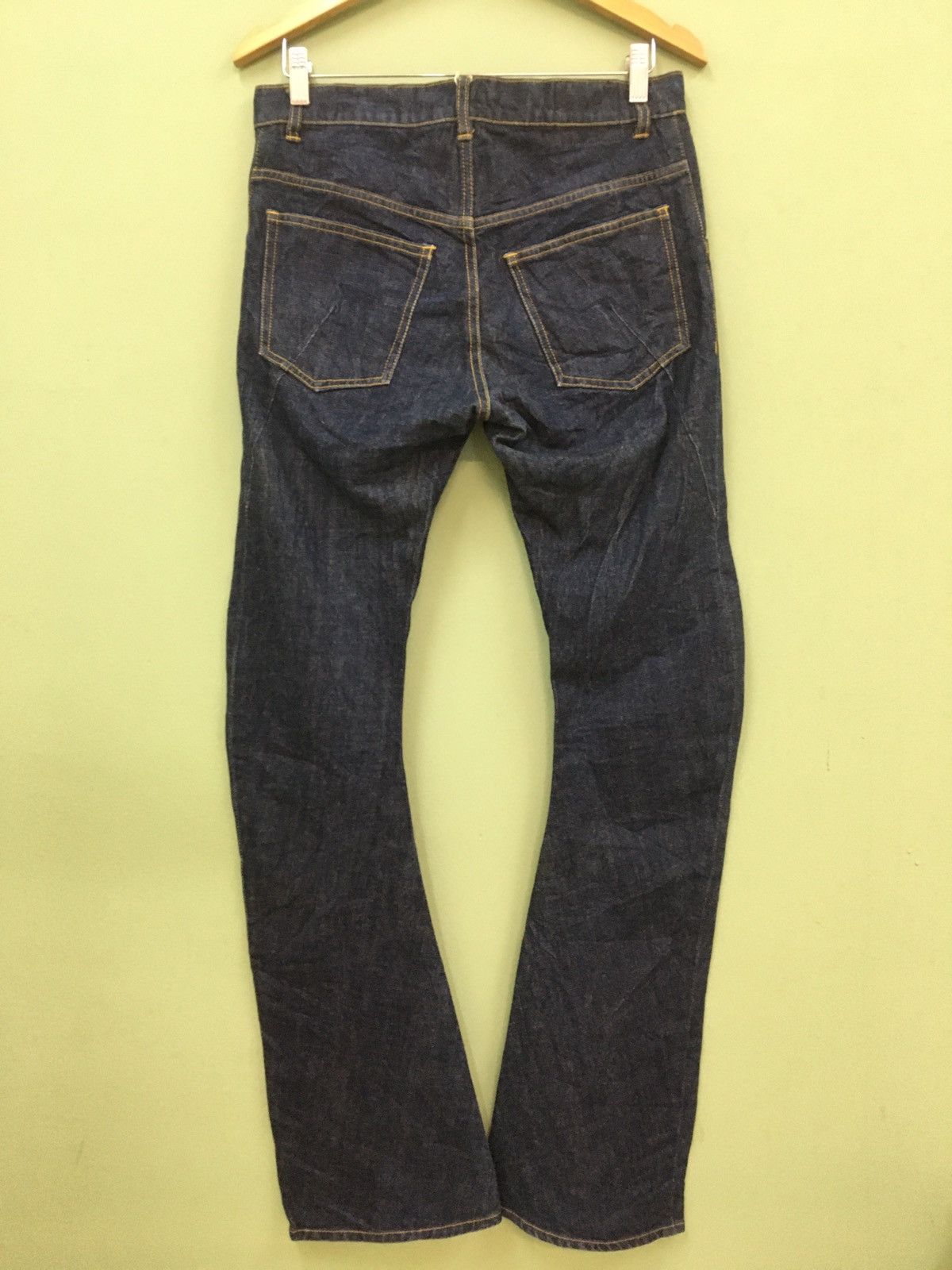 Attachment ATTACHMENT - SLIM FLARE FIT CURVY LEG JEANS Size US 31 - 7 Thumbnail