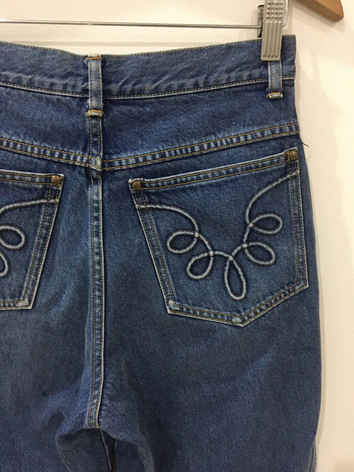 Yves Saint Laurent YSL - BAGGY CROPPED EMBROIDERED FLOWER PATTERN JEANS Size US 28 / EU 44 - 9 Thumbnail