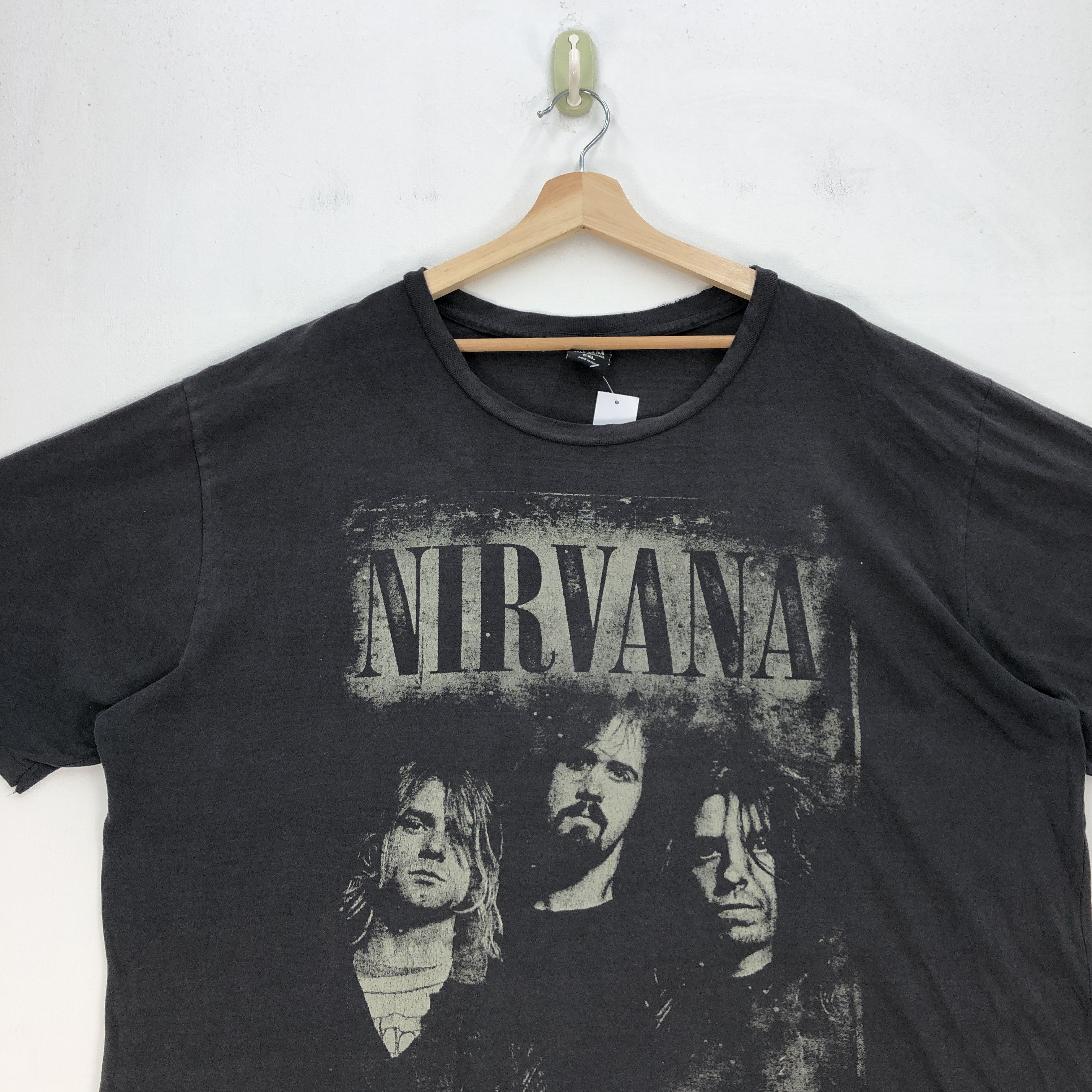 Band Tees Vintage Nirvana T Shirt Nirvana Kurt Cobain Tees Size US XXL / EU 58 / 5 - 2 Thumbnail