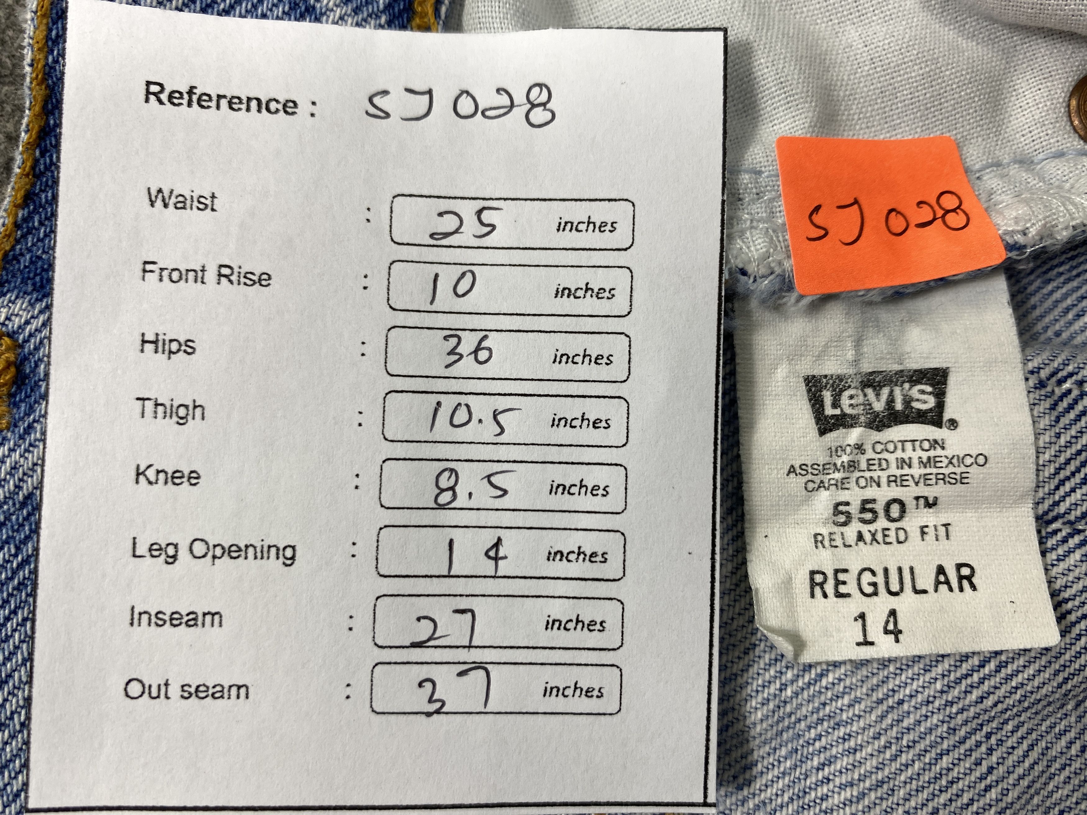 Levi's Light Blue Wash Vintage Levi's 550 25x27 Denim -SJ028 Size US 26 / EU 42 - 7 Thumbnail
