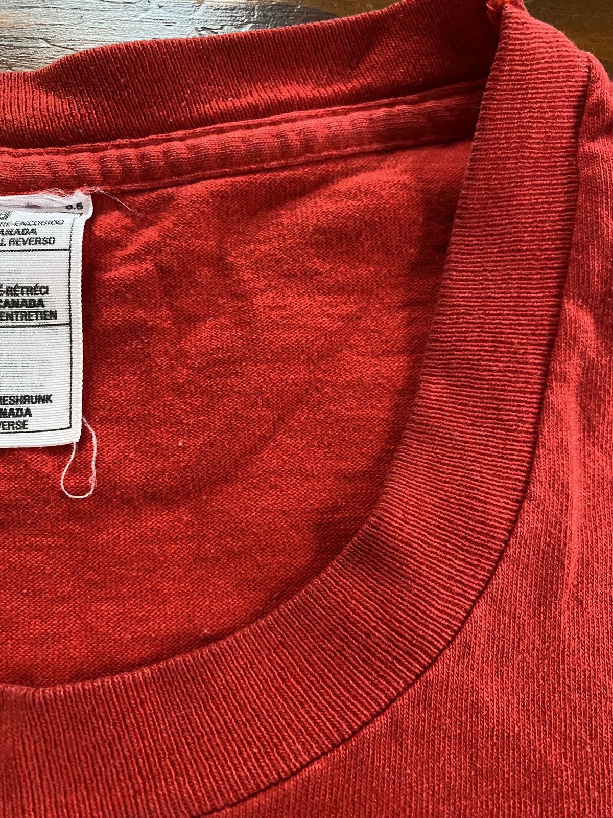 Vintage Vintage 90’s Niagara Falls Canada Single Stitch Red Tee Size US XL / EU 56 / 4 - 21 Thumbnail