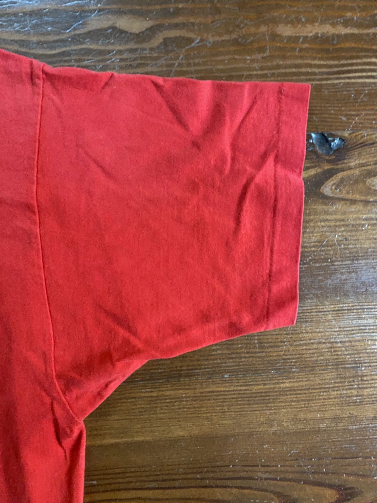 Vintage Vintage 90’s Niagara Falls Canada Single Stitch Red Tee Size US XL / EU 56 / 4 - 2 Thumbnail