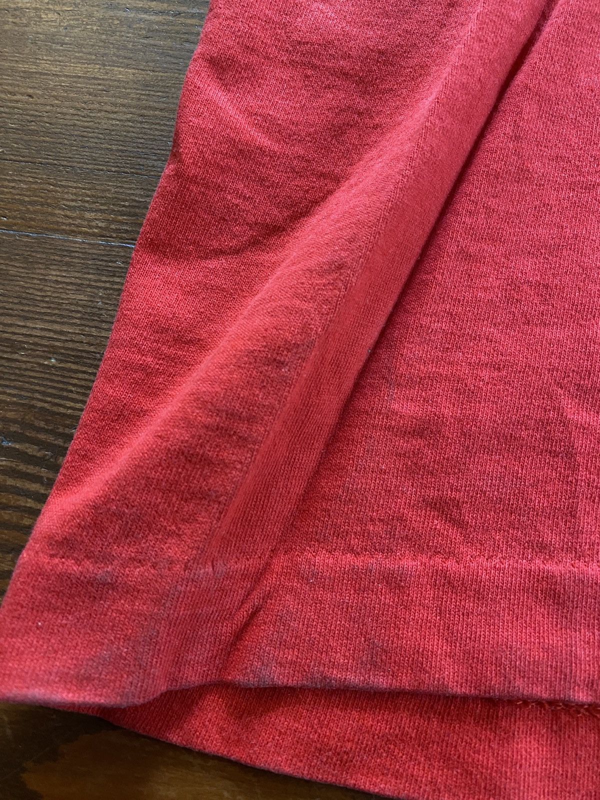 Vintage Vintage 90’s Niagara Falls Canada Single Stitch Red Tee Size US XL / EU 56 / 4 - 25 Thumbnail