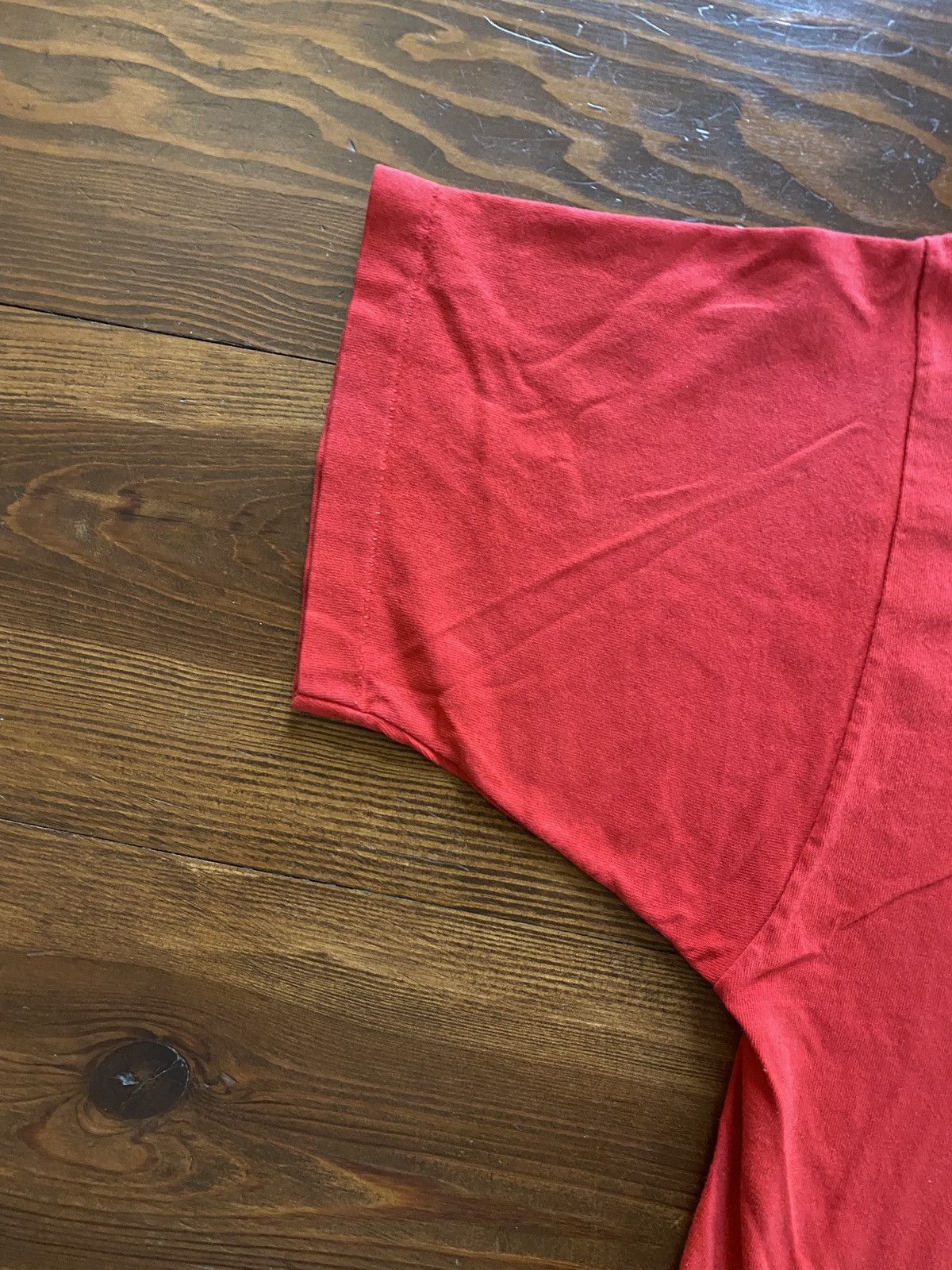Vintage Vintage 90’s Niagara Falls Canada Single Stitch Red Tee Size US XL / EU 56 / 4 - 3 Thumbnail