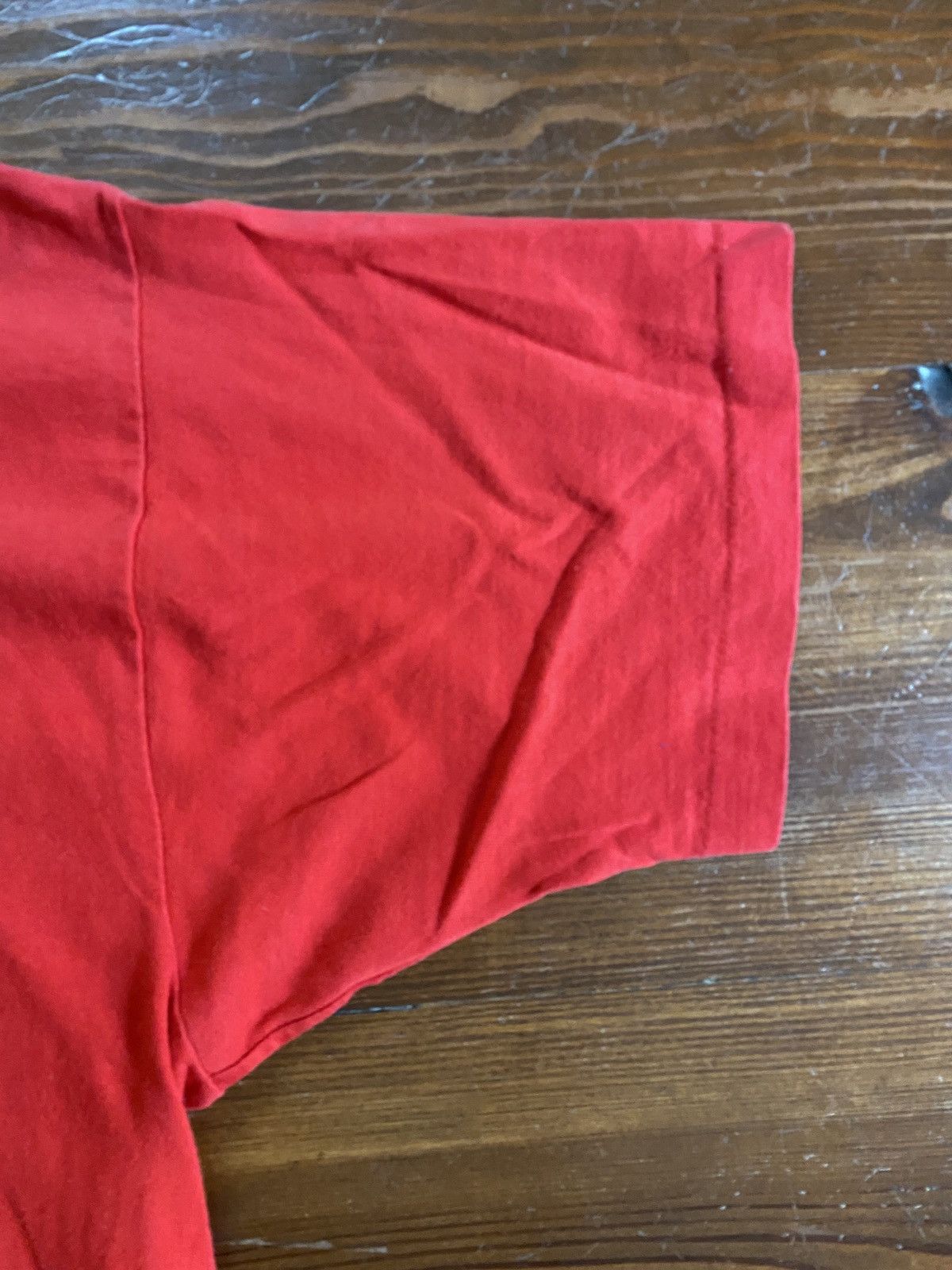Vintage Vintage 90’s Niagara Falls Canada Single Stitch Red Tee Size US XL / EU 56 / 4 - 23 Thumbnail
