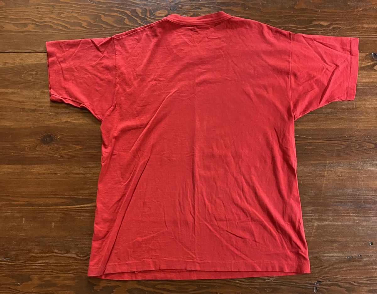 Vintage Vintage 90’s Niagara Falls Canada Single Stitch Red Tee Size US XL / EU 56 / 4 - 22 Thumbnail