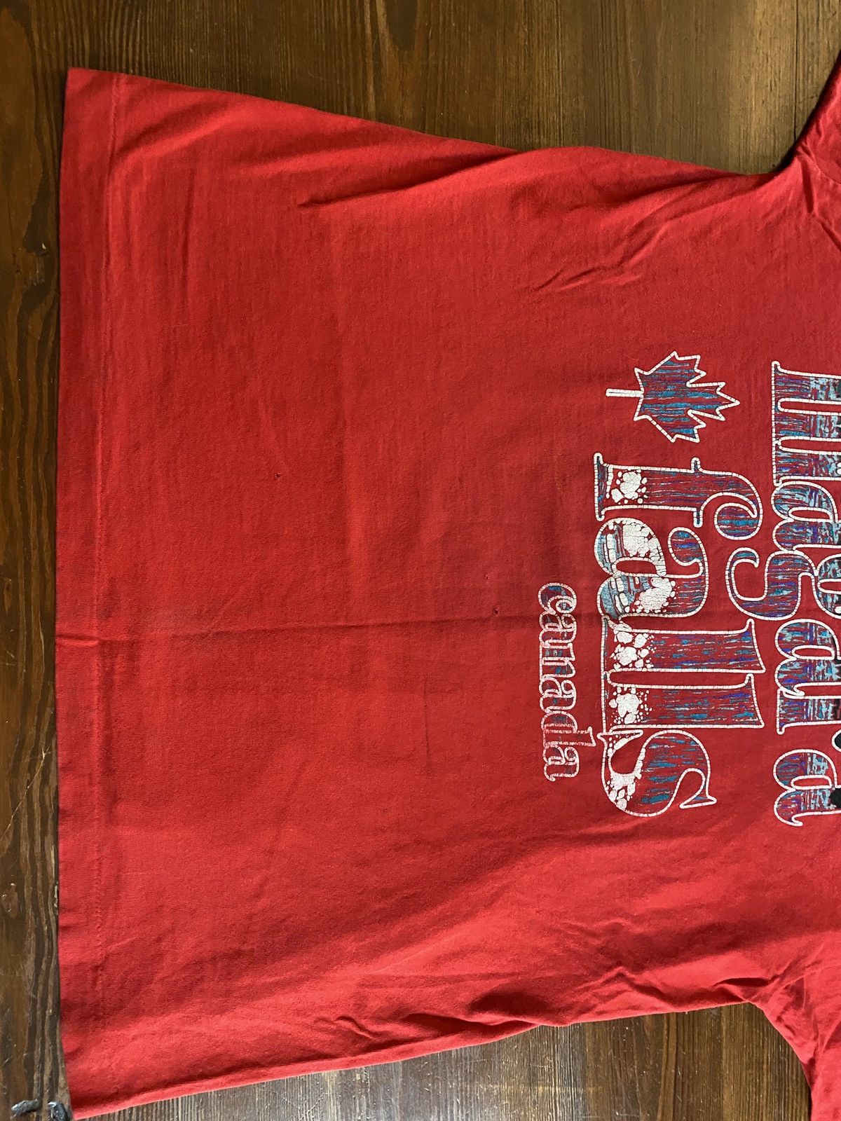 Vintage Vintage 90’s Niagara Falls Canada Single Stitch Red Tee Size US XL / EU 56 / 4 - 16 Thumbnail