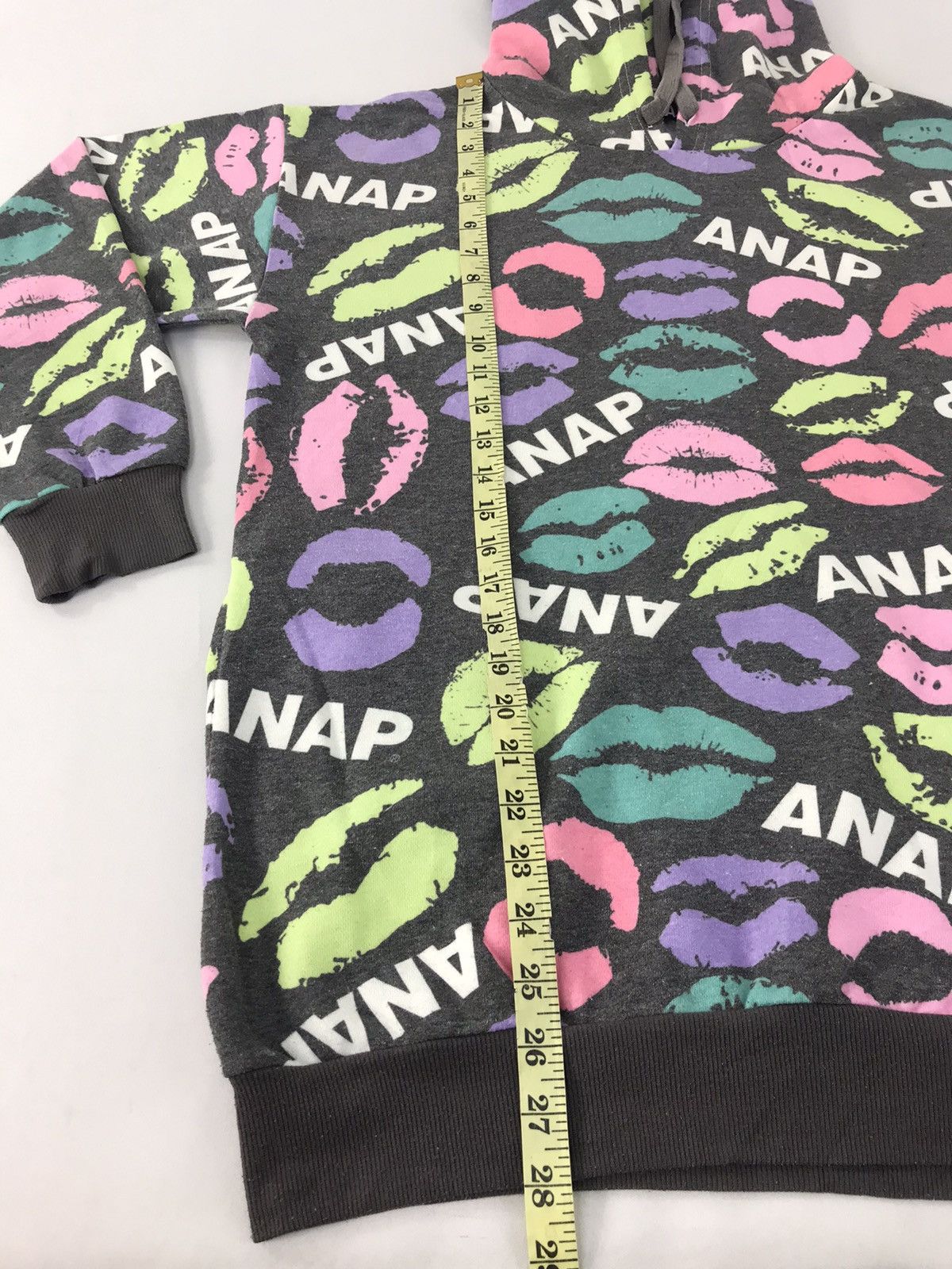 Japanese Brand × Vintage Anap All Over Lips Logo Pull Over Hoodies Fashion Size US L / EU 52-54 / 3 - 8 Thumbnail