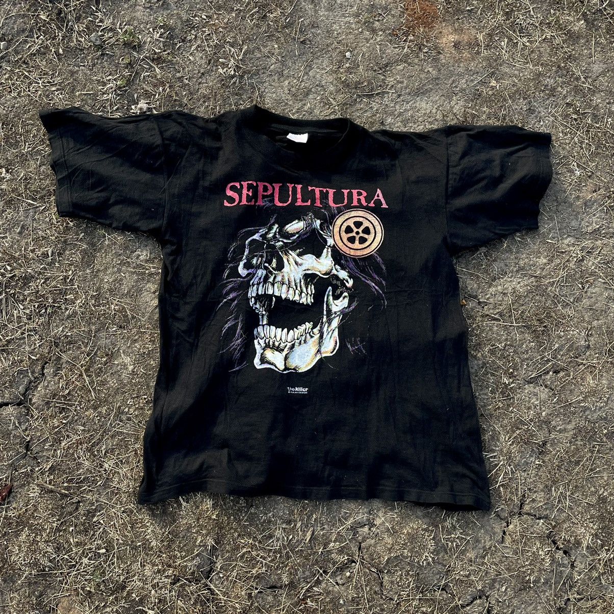 Vintage Vintage 90s Sepultura Sun Faded Band Tee Graphic Punk Boxy L Size US L / EU 52-54 / 3 - 2 Thumbnail