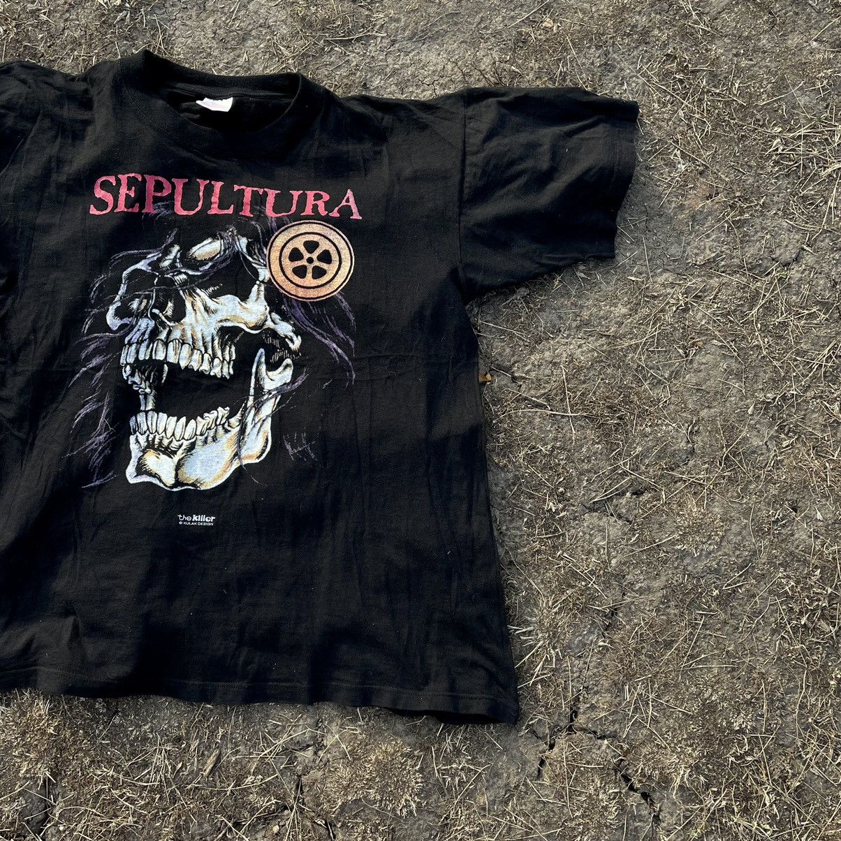 Vintage Vintage 90s Sepultura Sun Faded Band Tee Graphic Punk Boxy L Size US L / EU 52-54 / 3 - 3 Thumbnail