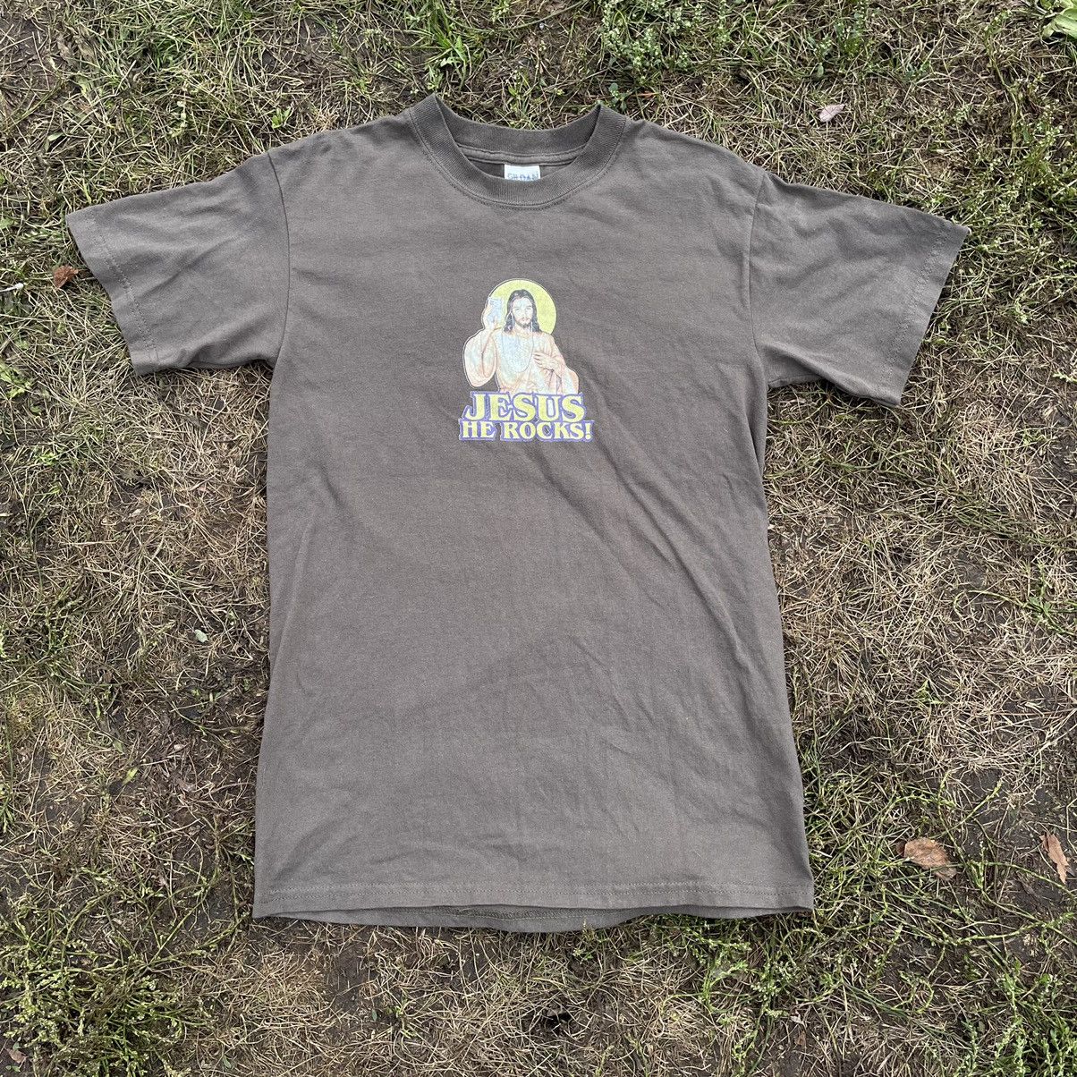 Vintage Vintage Y2K Sun Faded Graphic Tee Jesus God He Rocks Drip S Size US S / EU 44-46 / 1 - 1 Thumbnail