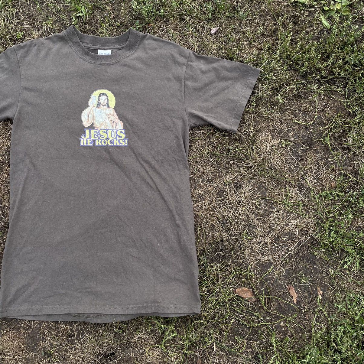 Vintage Vintage Y2K Sun Faded Graphic Tee Jesus God He Rocks Drip S Size US S / EU 44-46 / 1 - 2 Thumbnail