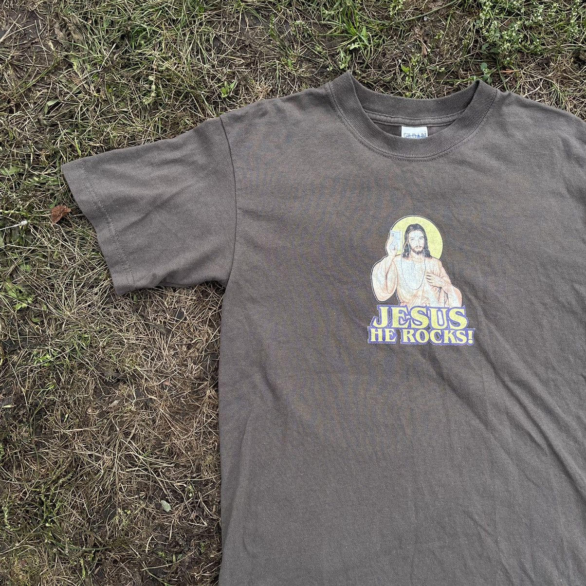 Vintage Vintage Y2K Sun Faded Graphic Tee Jesus God He Rocks Drip S Size US S / EU 44-46 / 1 - 3 Thumbnail