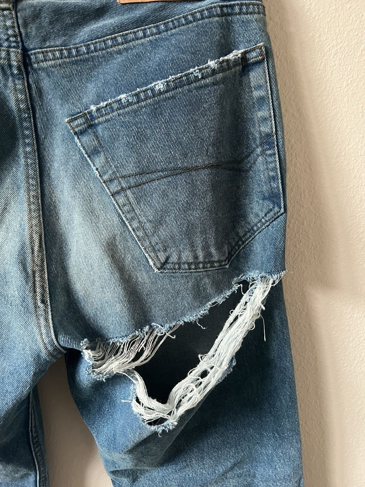 Balenciaga Balenciaga Distressed Blue Jeans Size US 30 / EU 46 - 9 Thumbnail