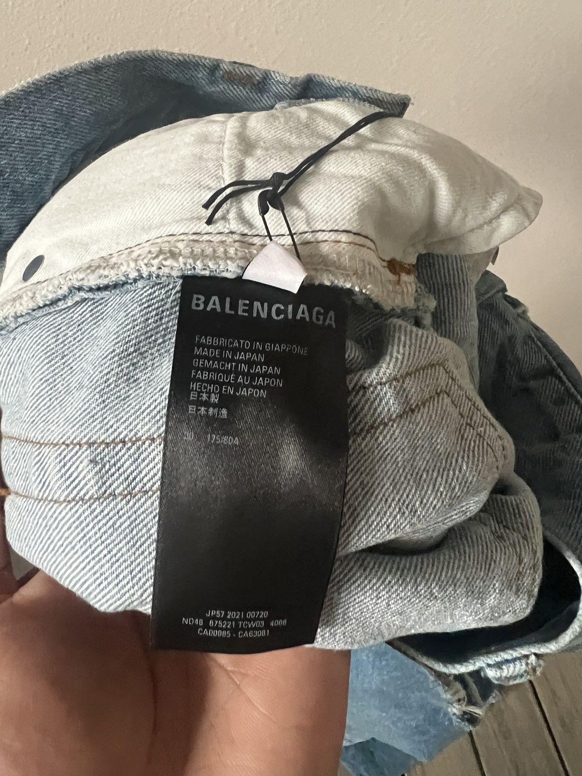 Balenciaga Balenciaga Distressed Blue Jeans Size US 30 / EU 46 - 14 Thumbnail