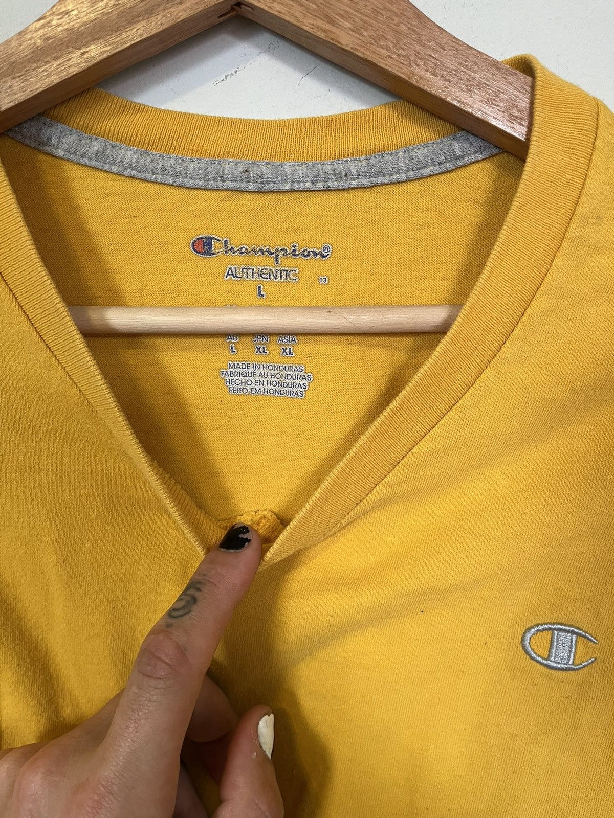 Champion × Vintage Vintage Yellow Champion Tee Size US L / EU 52-54 / 3 - 2 Thumbnail