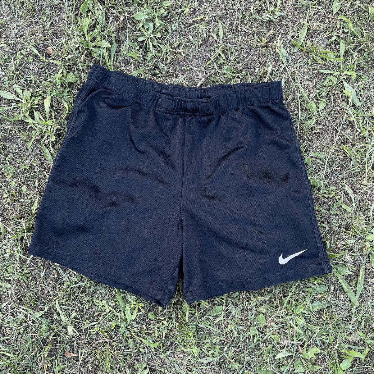 Nike Vintage 90s Nike Swoosh Logo Shorts Streetwear Size US 30 / EU 46 - 1 Thumbnail