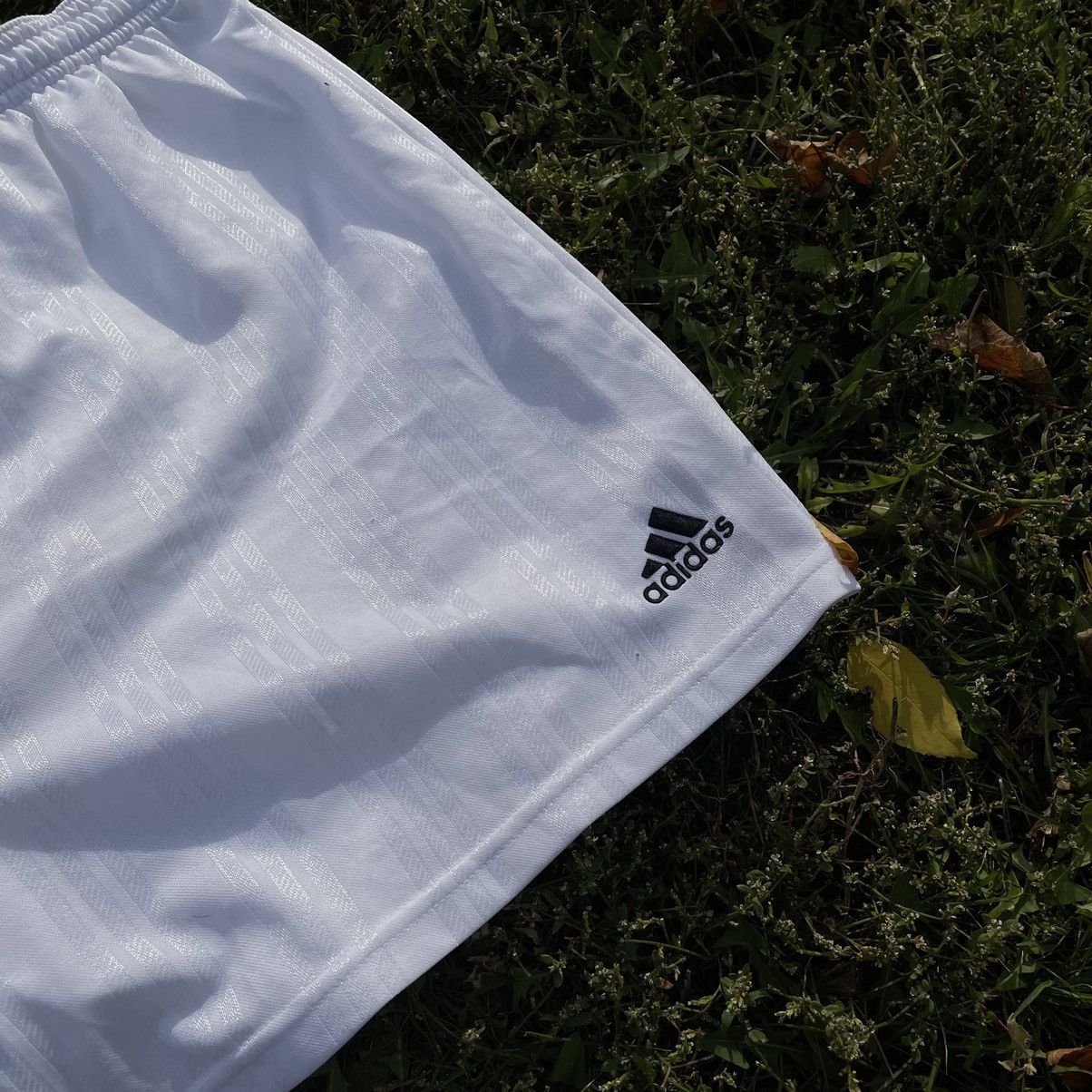 Vintage Vintage 90s Adidas Striped Shorts Baggy Fit White Drip 34 Size US 34 / EU 50 - 4 Thumbnail