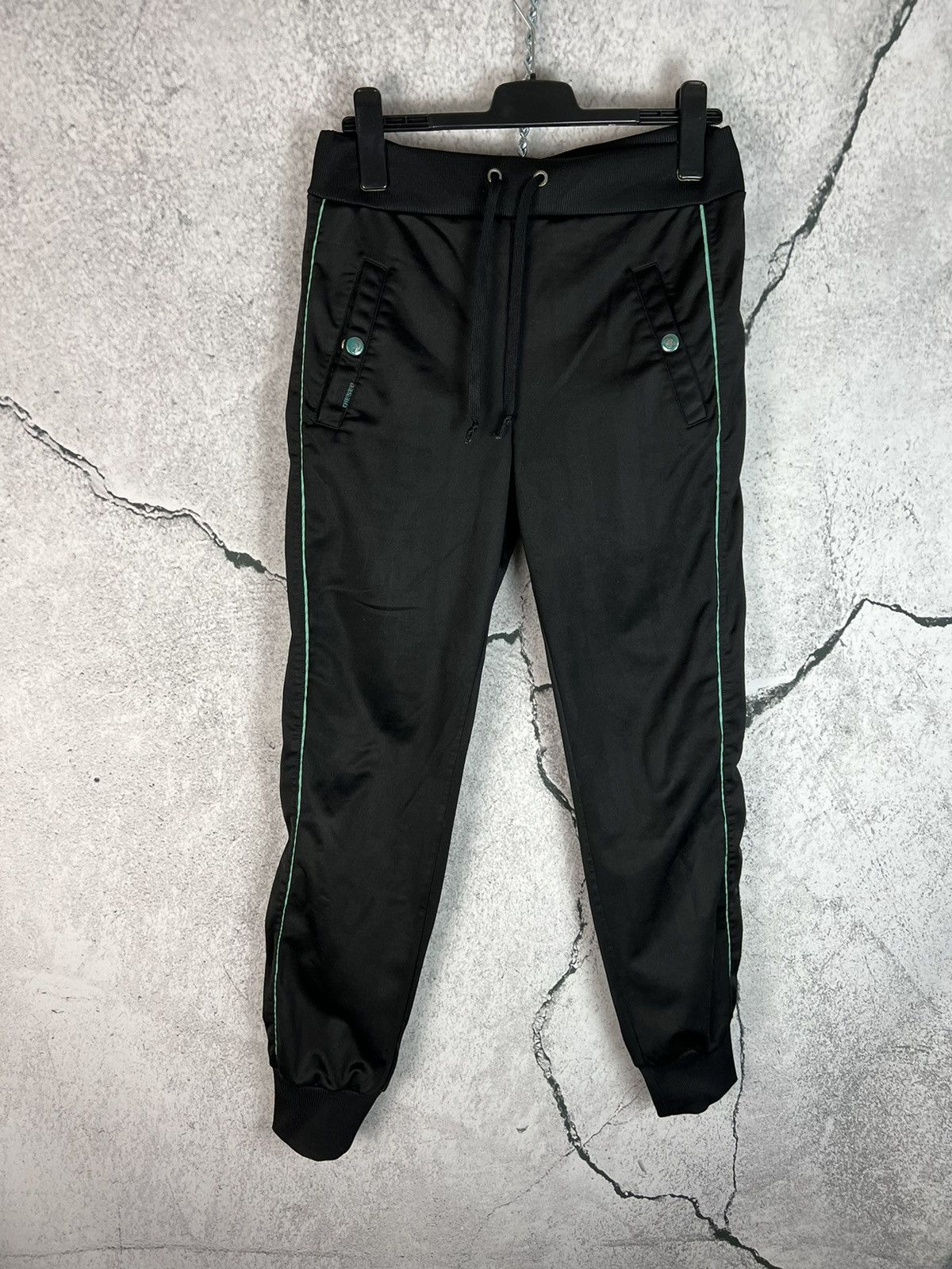 Diesel Diesel monogram black sweatpants drill pants Size US 32 / EU 48 - 1 Thumbnail