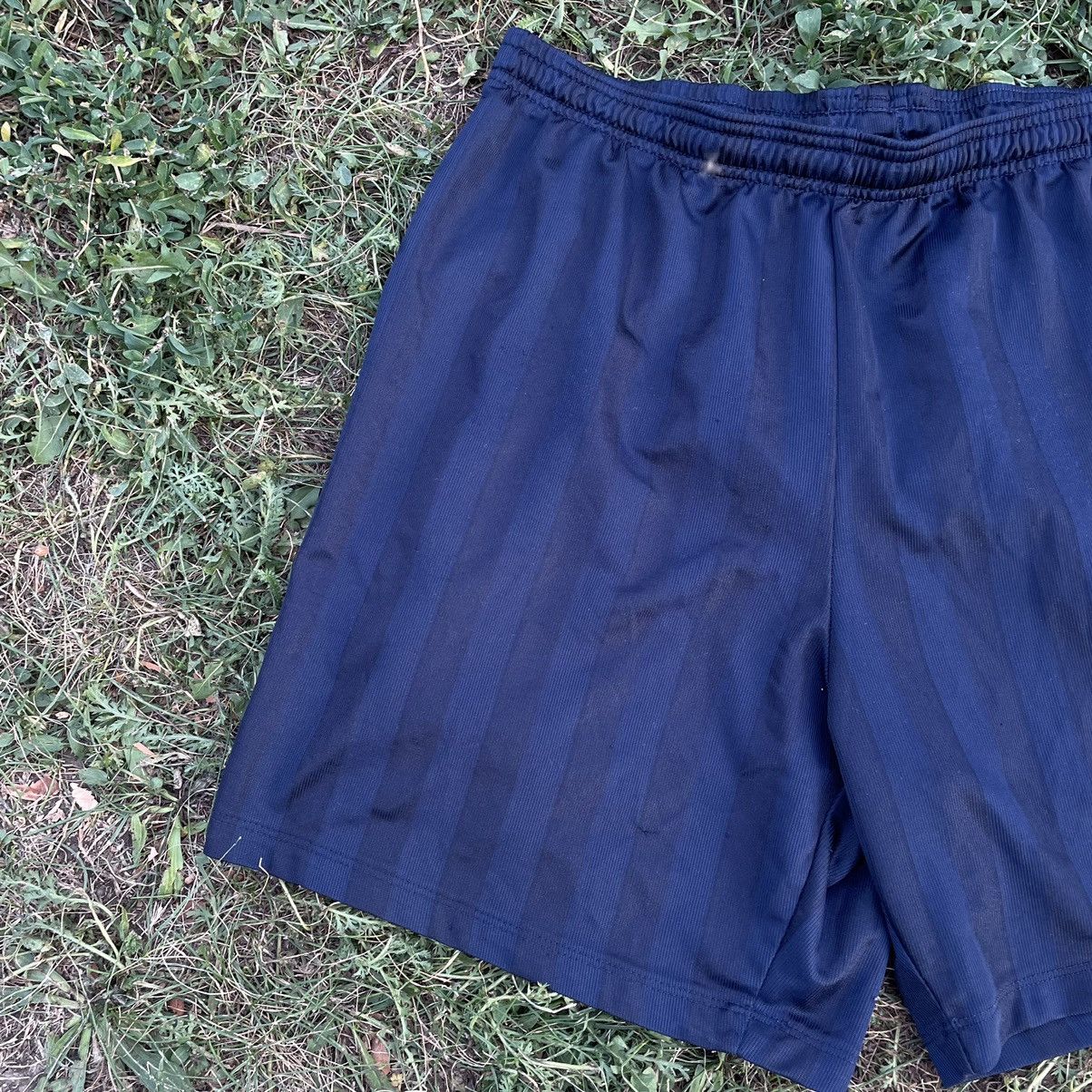 Vintage Vintage 90s Nike Swoosh Nylon Shorts Baggy Streetwear 32 Size US 32 / EU 48 - 3 Thumbnail