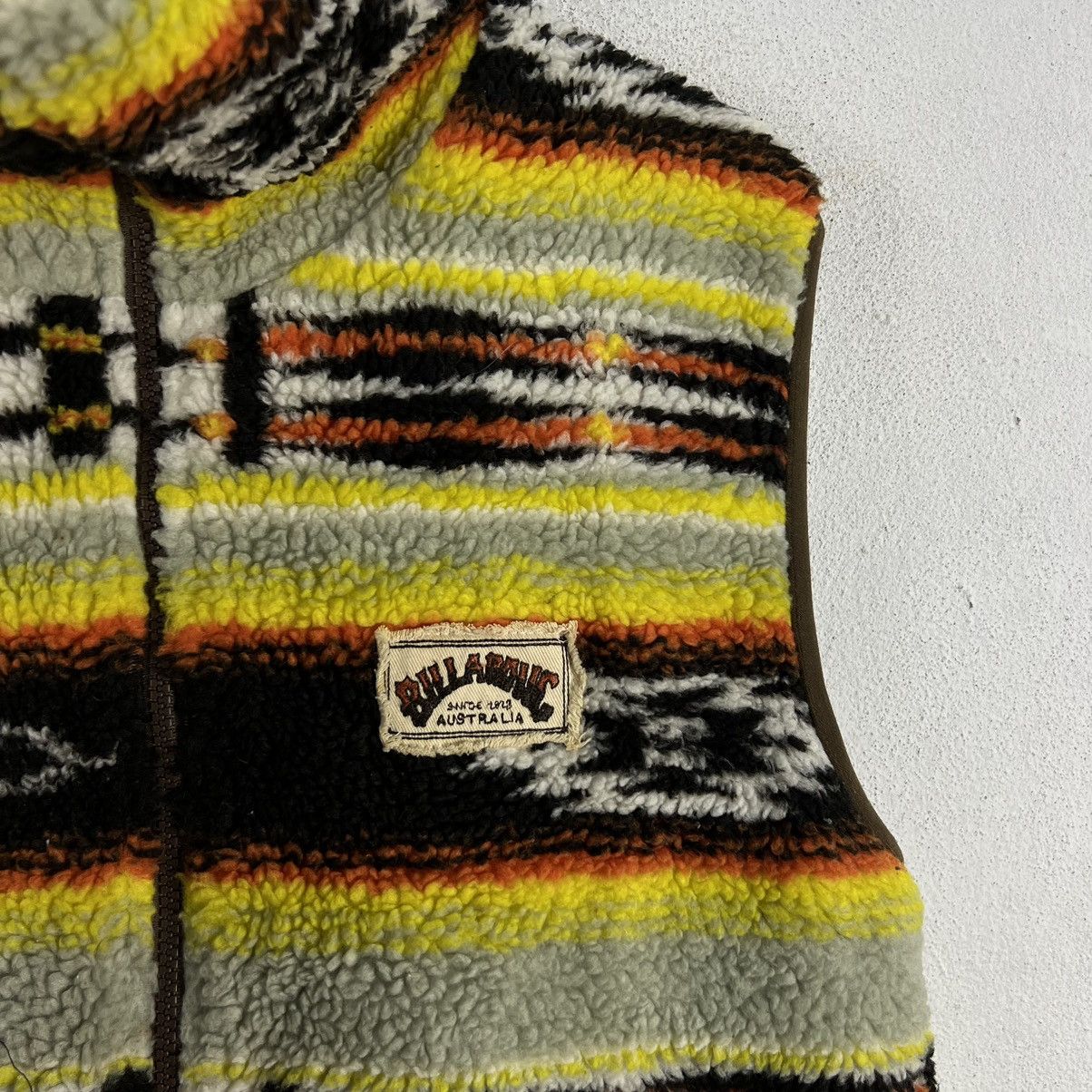 Japanese Brand VINTAGE REVERSIBLE TANK TOP BILLABONG JAPAN NAVAJO DESIGN Size US M / EU 48-50 / 2 - 5 Thumbnail