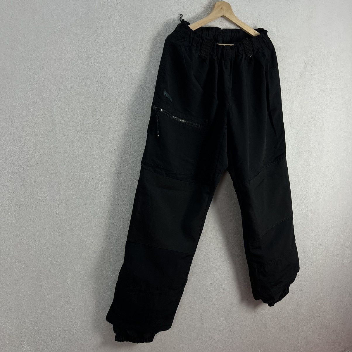 Japanese Brand VINTAGE COLUMBIA SKI PANTS ICONIC ULTIMATE BLACK COLOUR Size US 28 / EU 44 - 2 Thumbnail