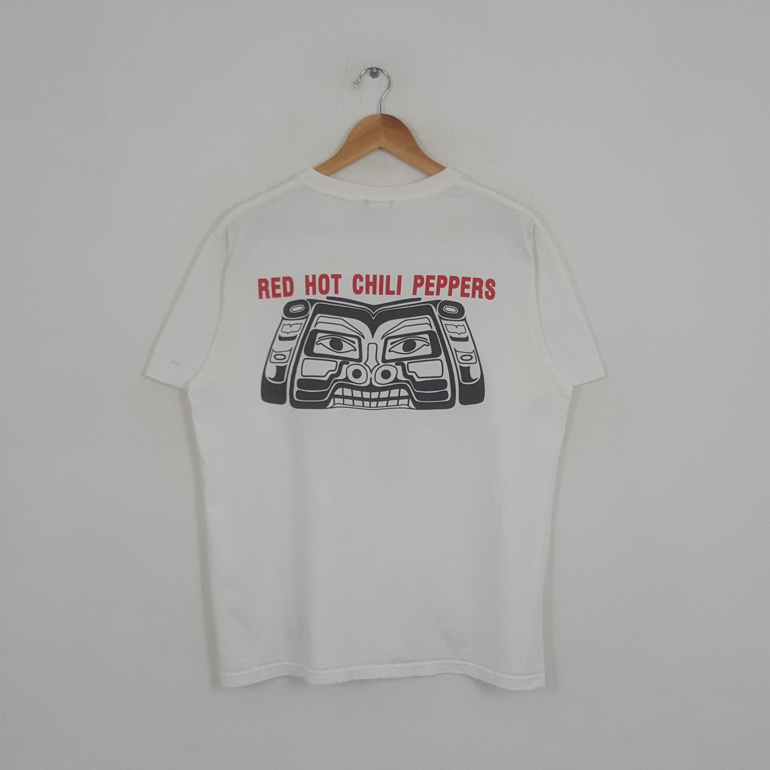 Band Tees Vintage Red Hot Chili Peppers Tshirt Size US L / EU 52-54 / 3 - 3 Thumbnail