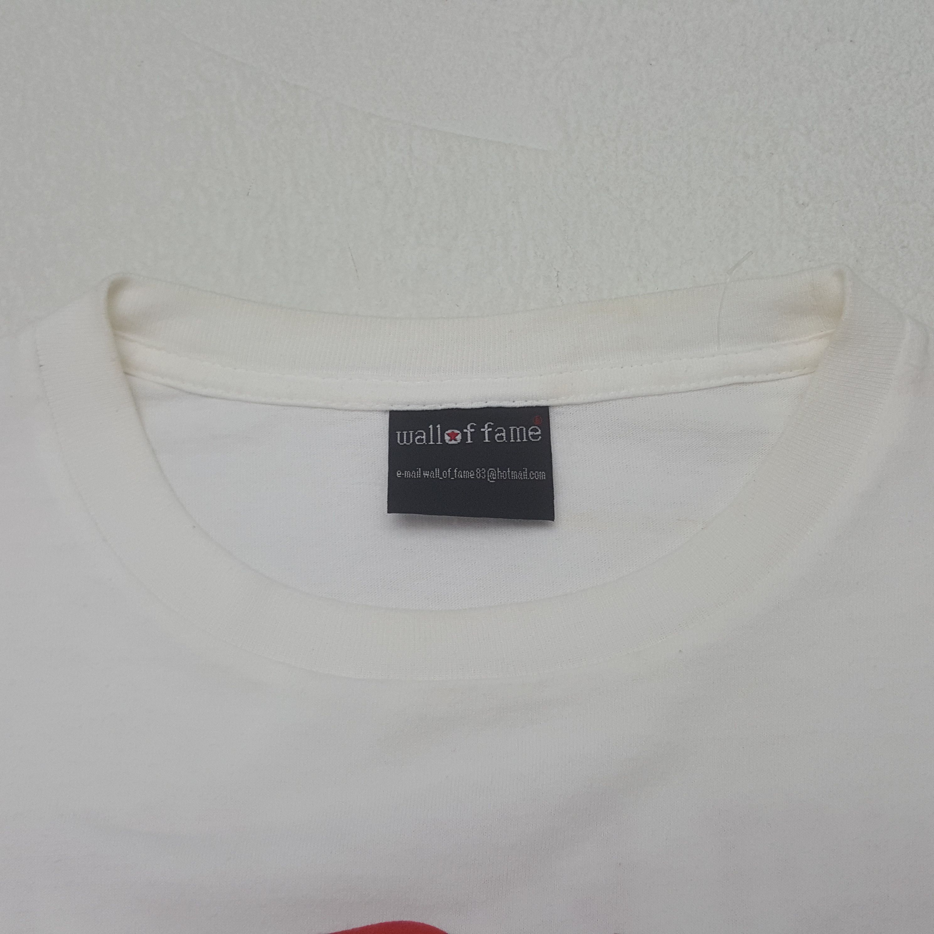 Band Tees Vintage Red Hot Chili Peppers Tshirt Size US L / EU 52-54 / 3 - 5 Thumbnail