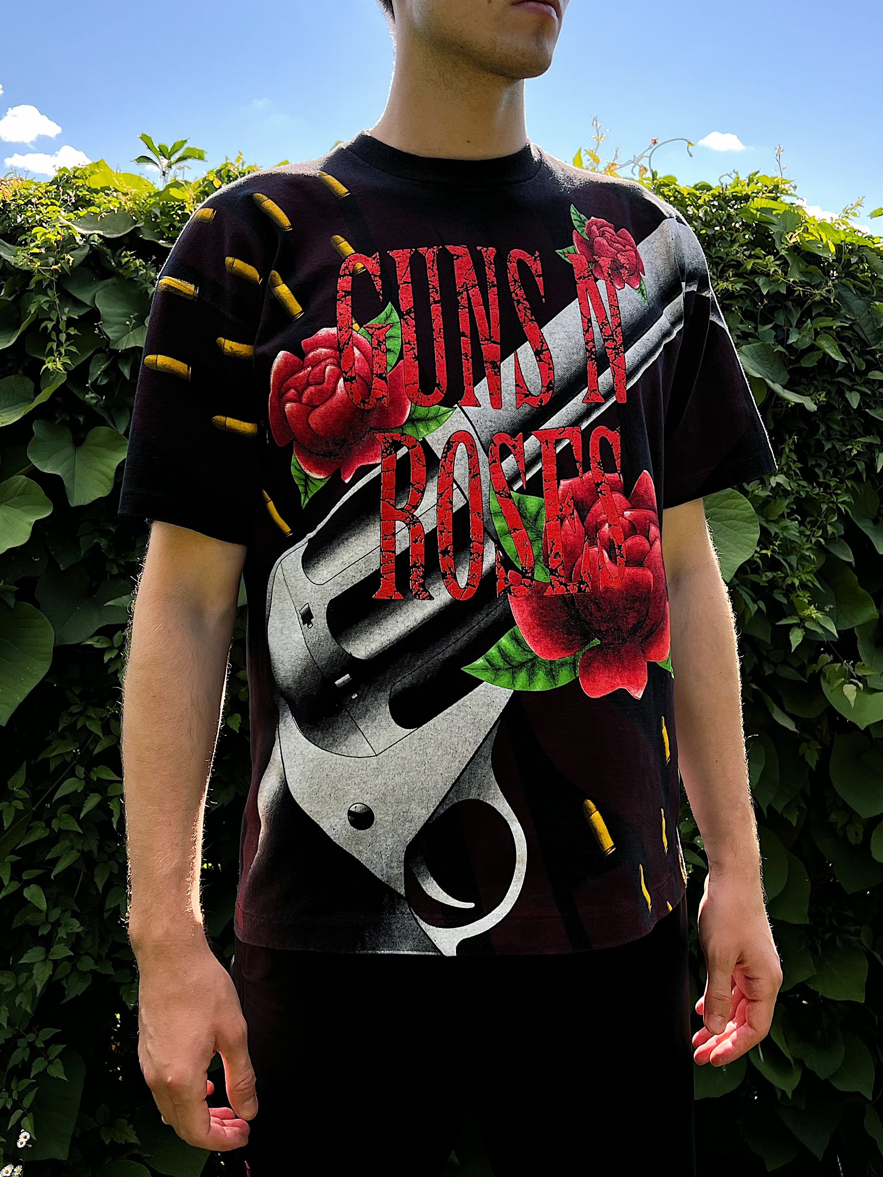 Band Tees × Guns N' Roses × Vintage 90s Vintage 1993 Guns N Roses All Over Print Rock T-Shirt Size US XL / EU 56 / 4 - 4 Thumbnail