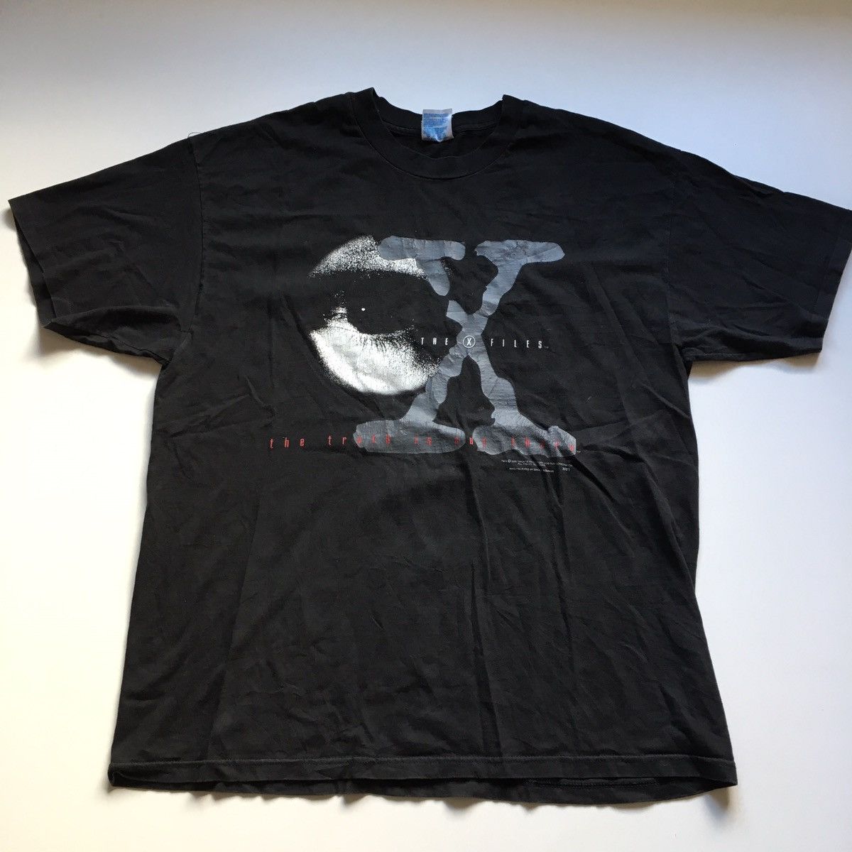 Vintage Vintage 90s 1995 X Files Tv Show Graphic T Shirt XL Rare Size US XL / EU 56 / 4 - 1 Thumbnail