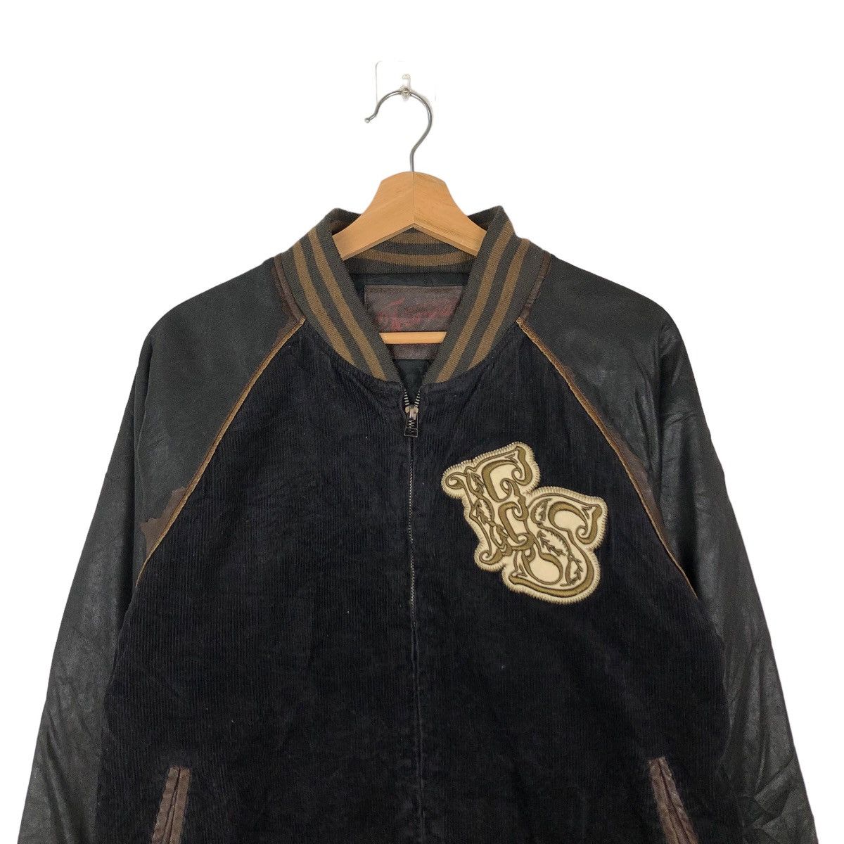 Japanese Brand VINTAGE VARSITY JACKET BIG LOGO SPELL OUT PUNK STREETWEAR Size US M / EU 48-50 / 2 - 2 Thumbnail