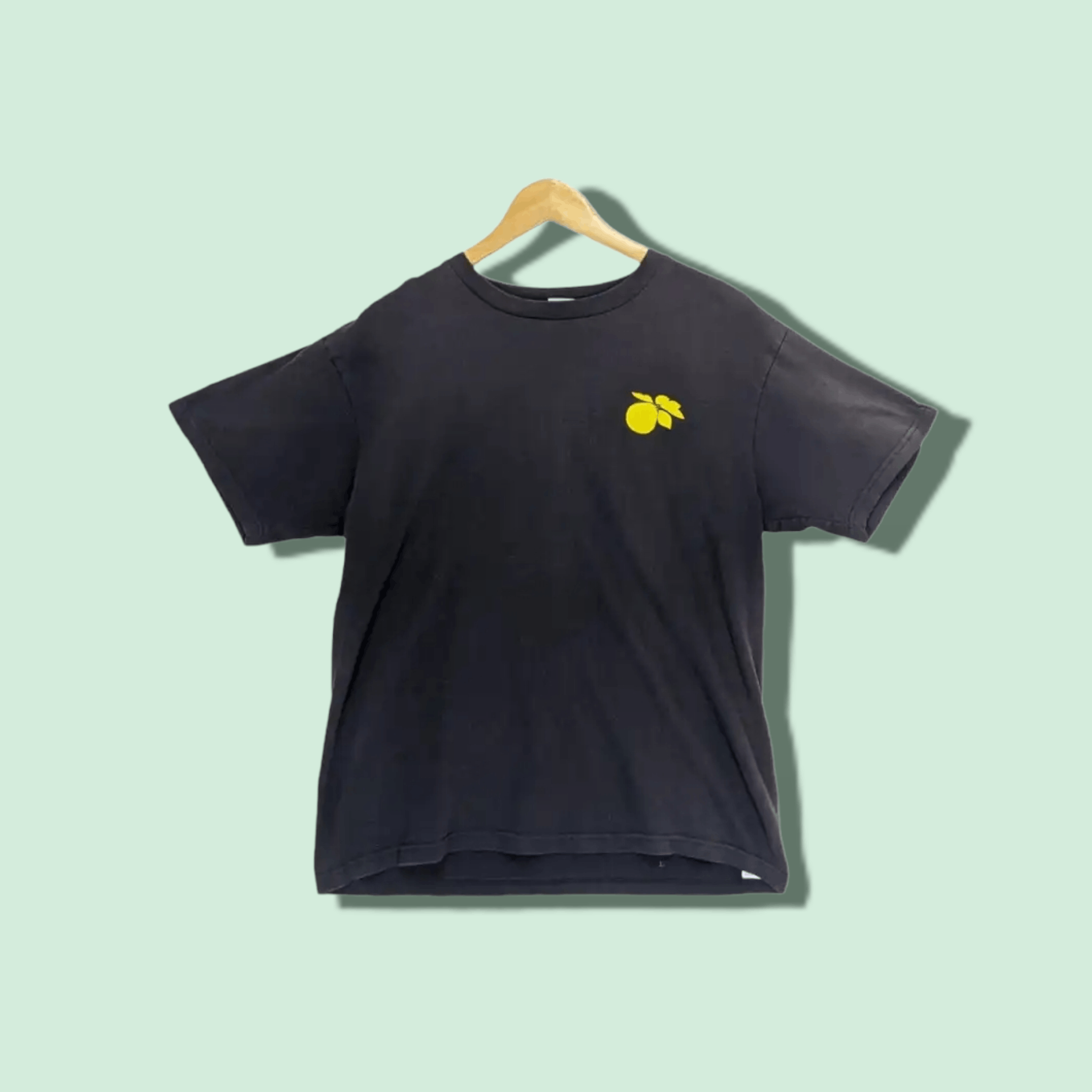 Japanese Brand DRAGON QUEST 2016 30th Anniversary T-Shirt Size US L / EU 52-54 / 3 - 1 Thumbnail