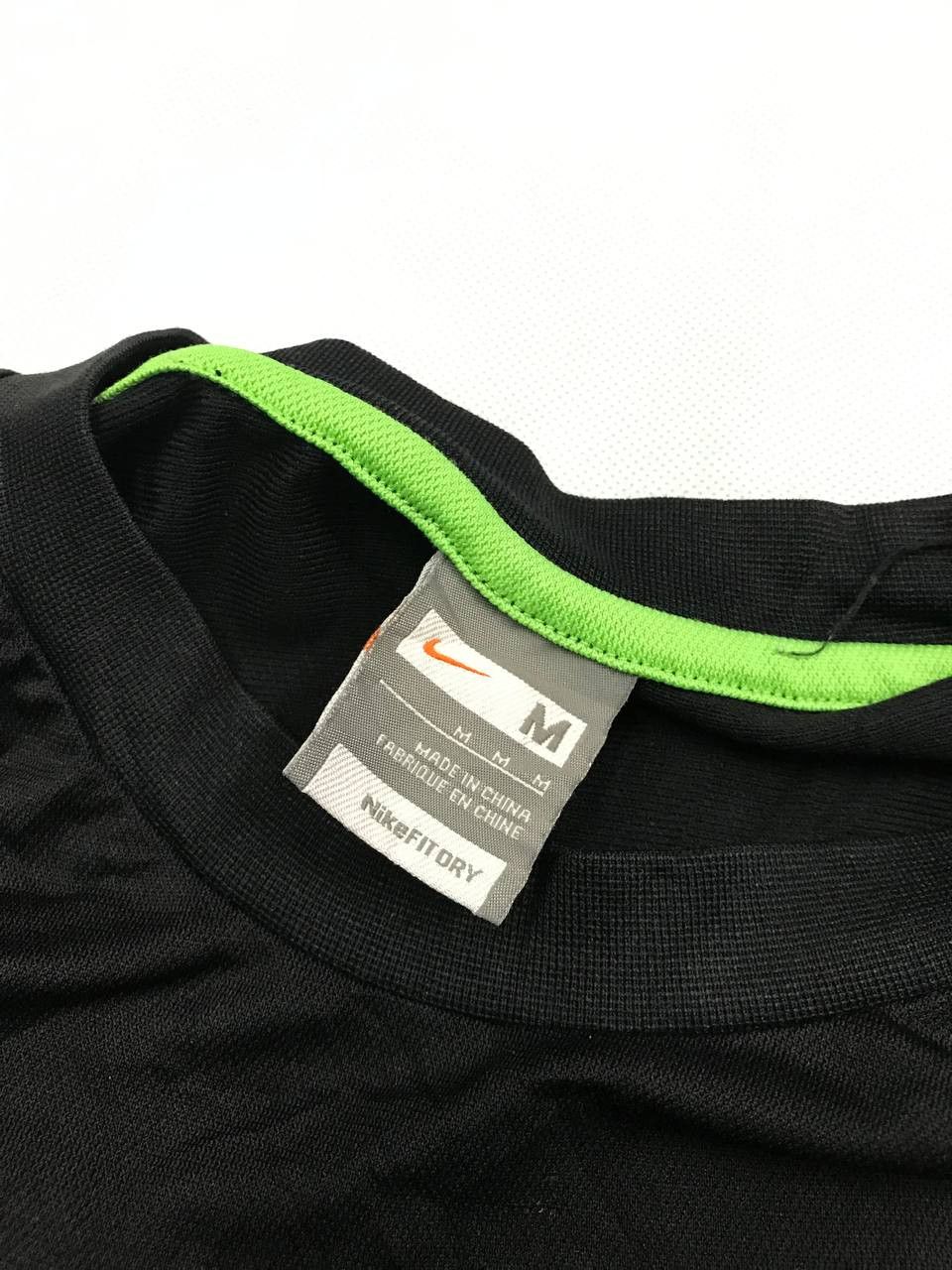 Nike Nike Fit Mini Swoosh Embroidered Long Sleeve Size US L / EU 52-54 / 3 - 5 Thumbnail