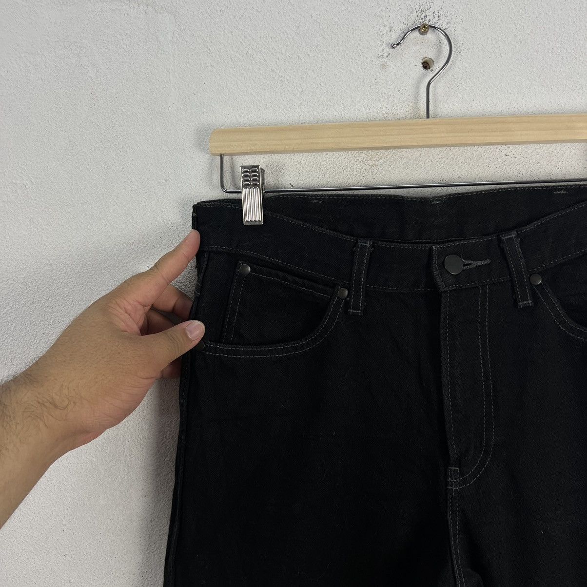 Japanese Brand RARE BLACK ICONIC JEANS UNIQLO JAPAN UNDERCOVER JUN TAKASHI Size US 34 / EU 50 - 4 Thumbnail