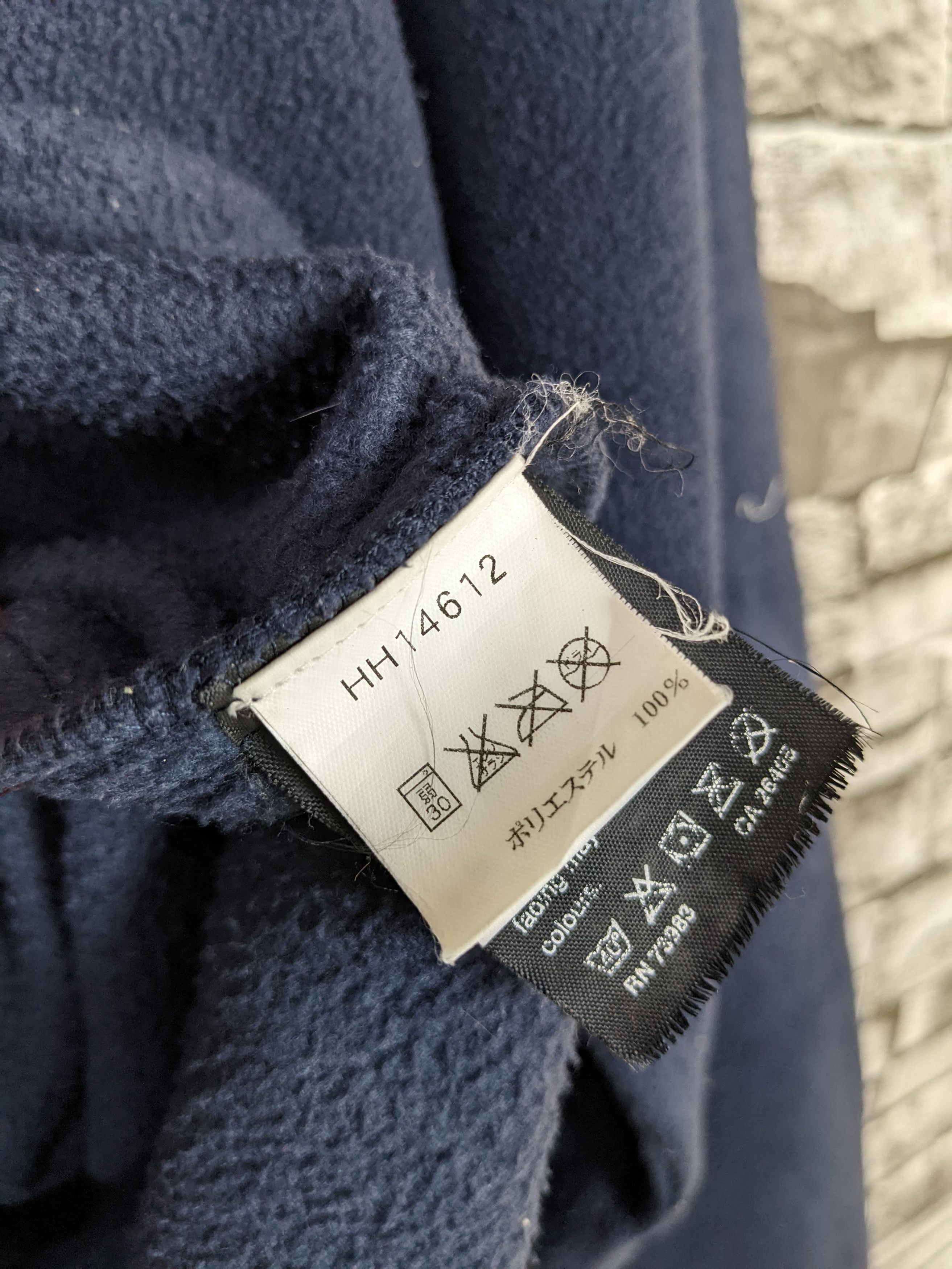 Helly Hansen Vintage Helly Hansen Plain Fleece Light Jacket Sweater Size US L / EU 52-54 / 3 - 11 Thumbnail