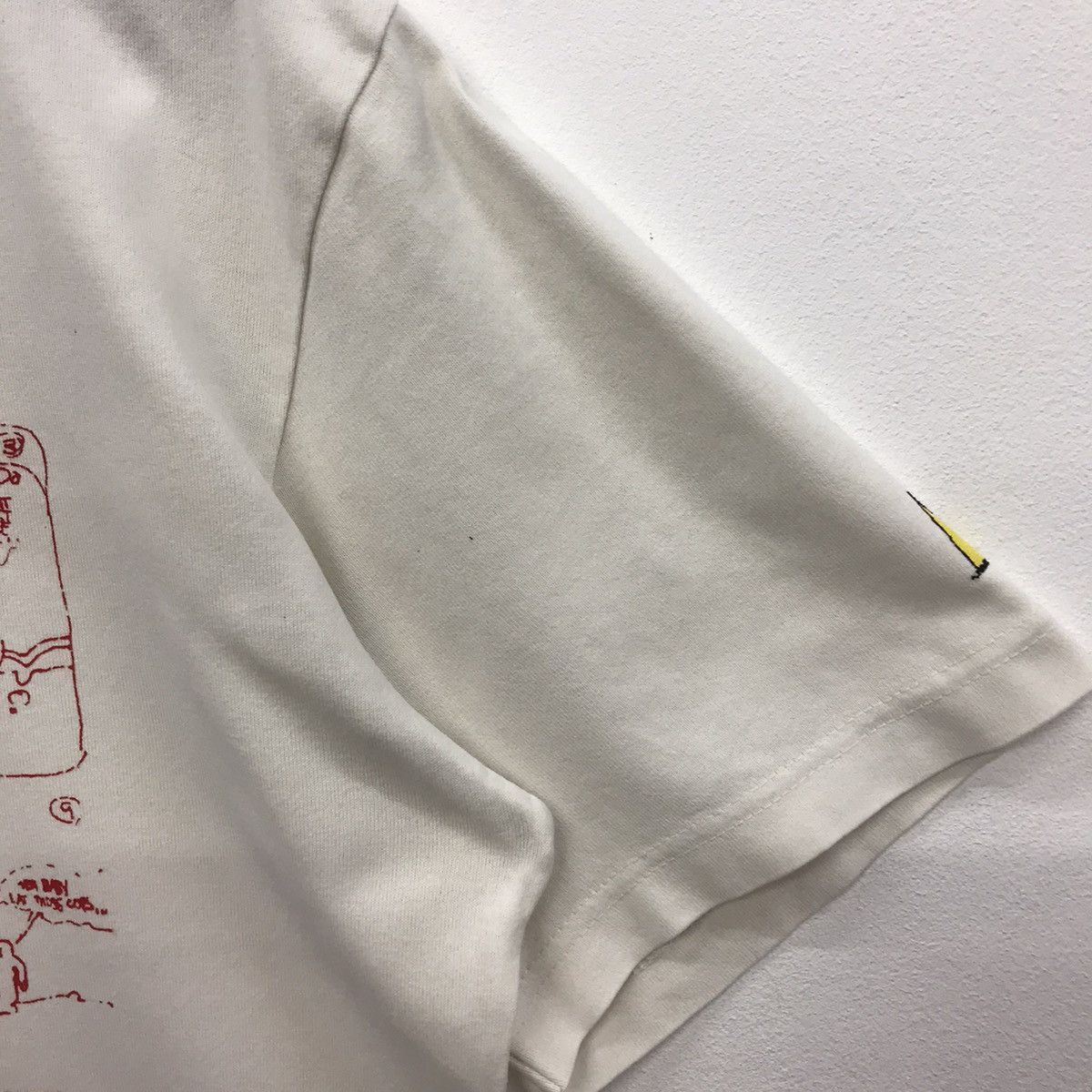 Jean-Michel Basquiat × Uniqlo Rare!! Uniqlo X Art Jean Michel Basquiat Size US M / EU 48-50 / 2 - 5 Thumbnail
