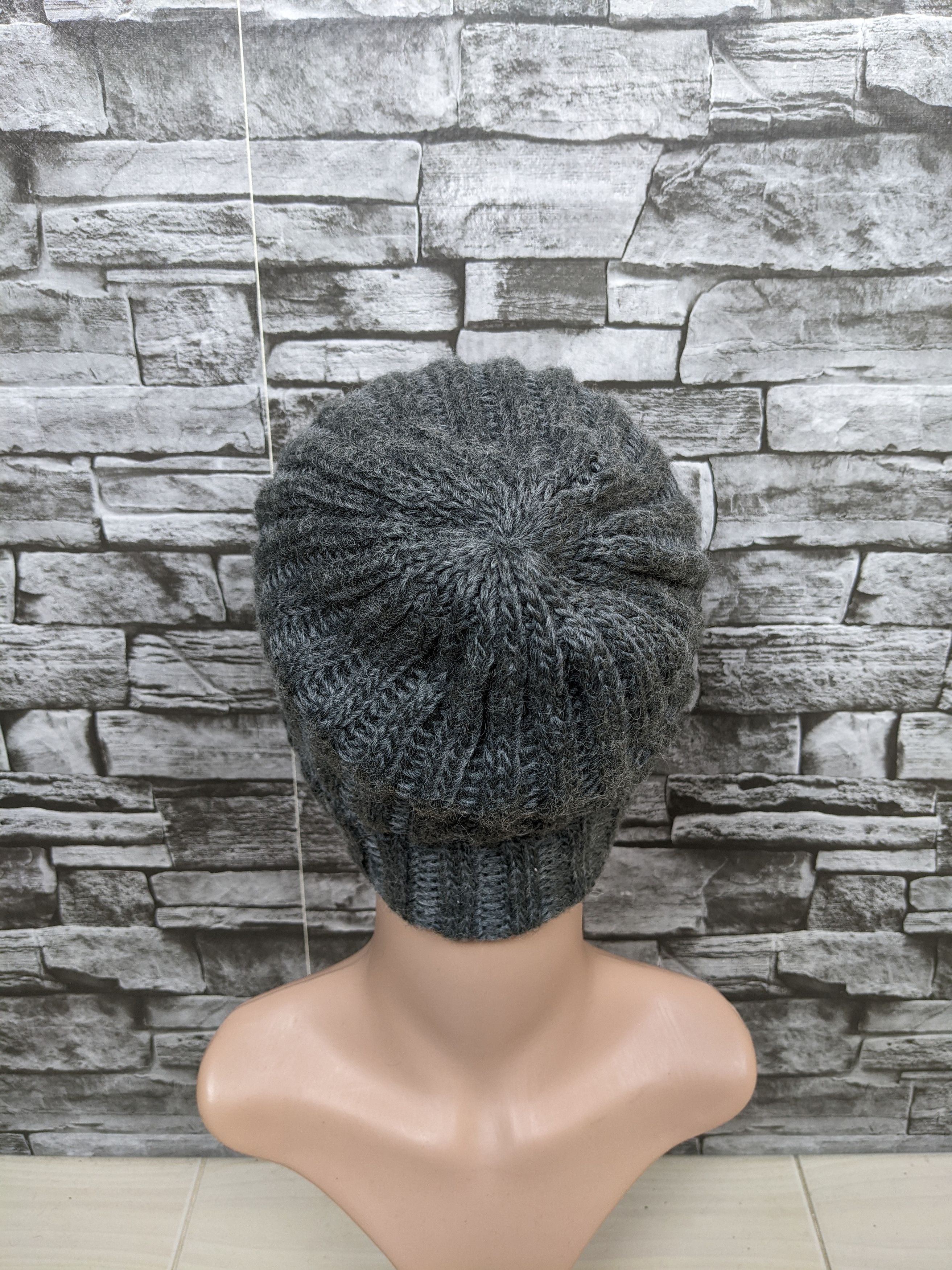 Divided Vintage H&M Divided Plain Beanie Hat Cap Snowcap Size ONE SIZE - 2 Thumbnail