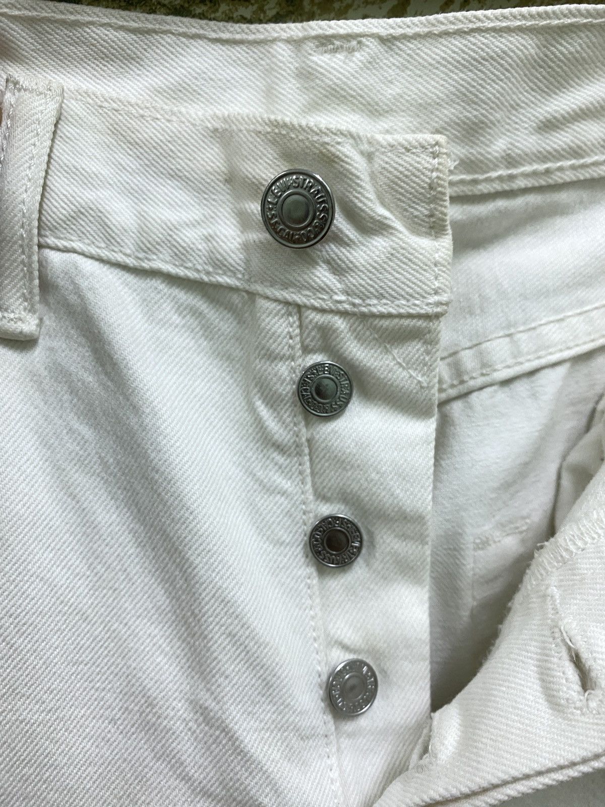 Levi's Vintage 2000s Levi's 501 White Denim Jeans Size US 30 / EU 46 - 9 Thumbnail