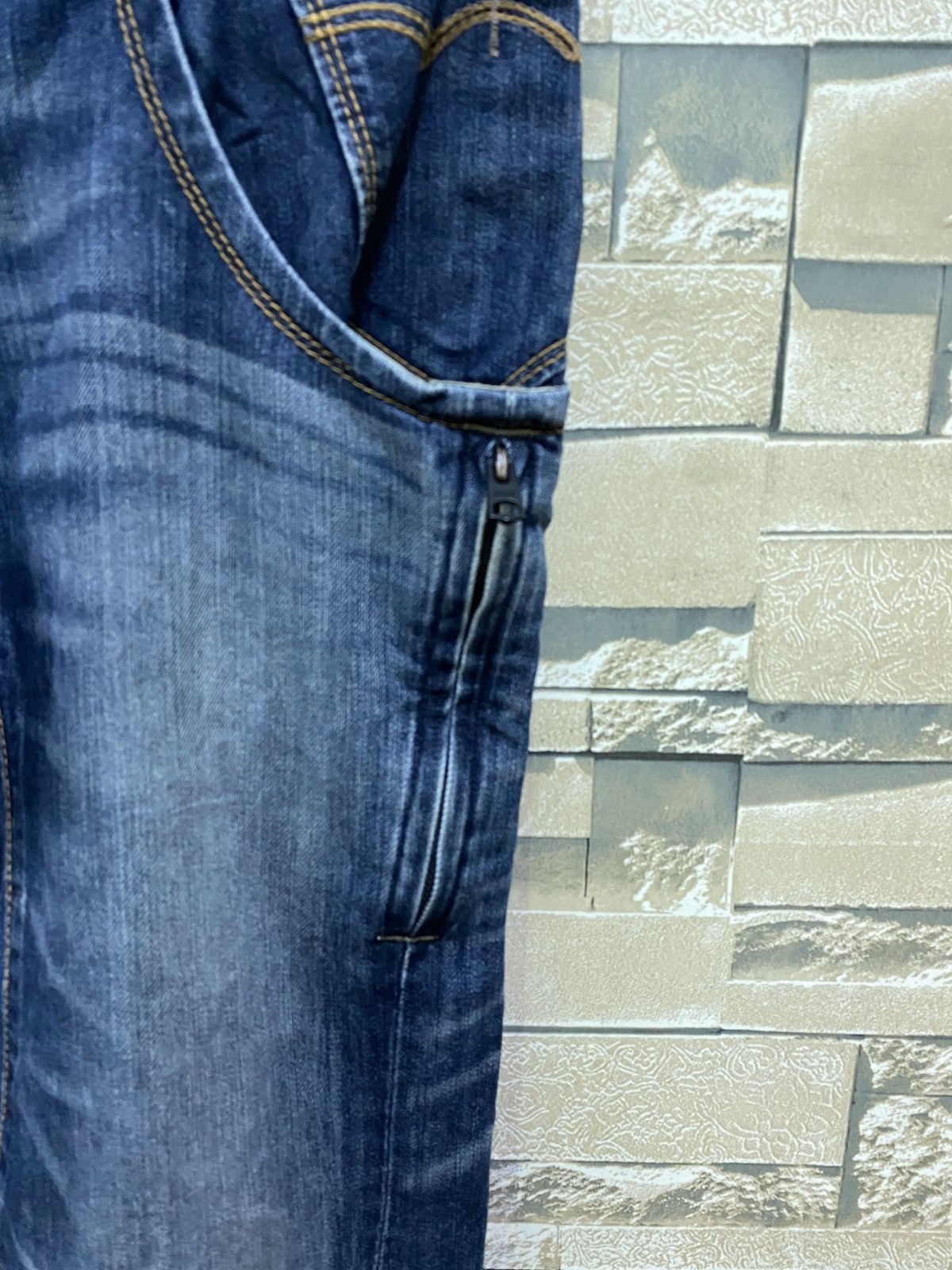 Edwin × Japanese Brand × Vintage Vintage EDWIN 504 Twisted Leg Zipper Denim Size US 31 - 6 Thumbnail