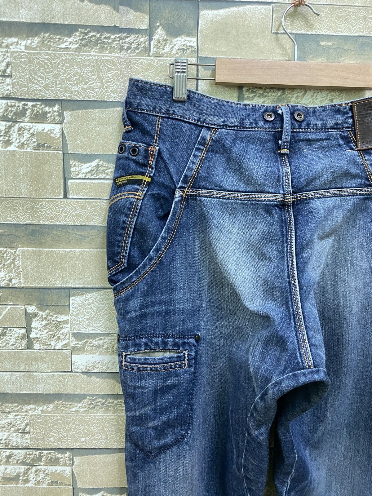 Edwin × Japanese Brand × Vintage Vintage EDWIN 504 Twisted Leg Zipper Denim Size US 31 - 11 Thumbnail