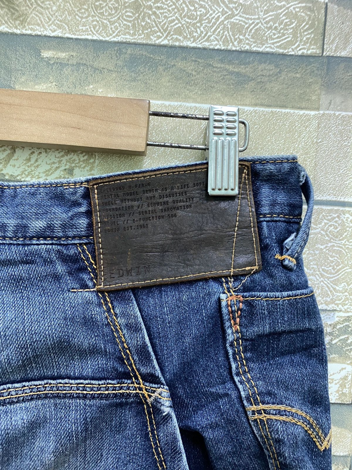 Edwin × Japanese Brand × Vintage Vintage EDWIN 504 Twisted Leg Zipper Denim Size US 31 - 13 Thumbnail
