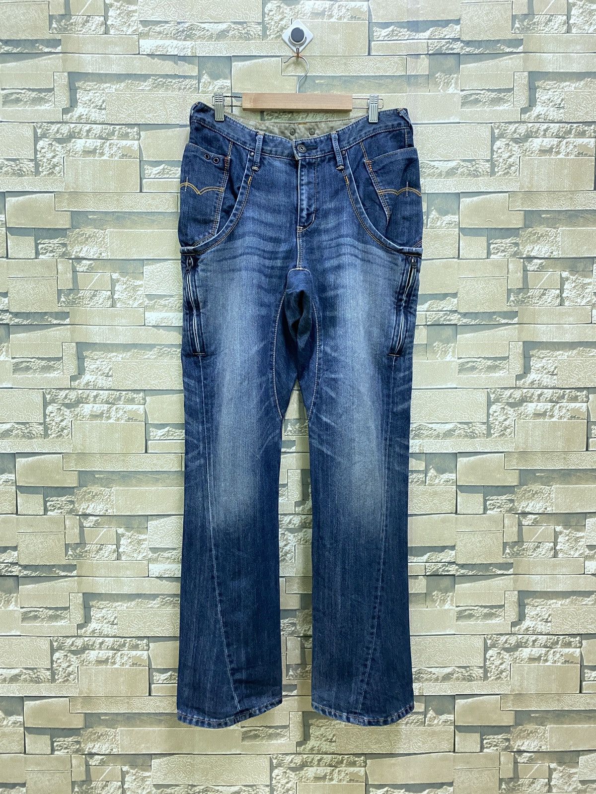 Edwin × Japanese Brand × Vintage Vintage EDWIN 504 Twisted Leg Zipper Denim Size US 31 - 1 Thumbnail